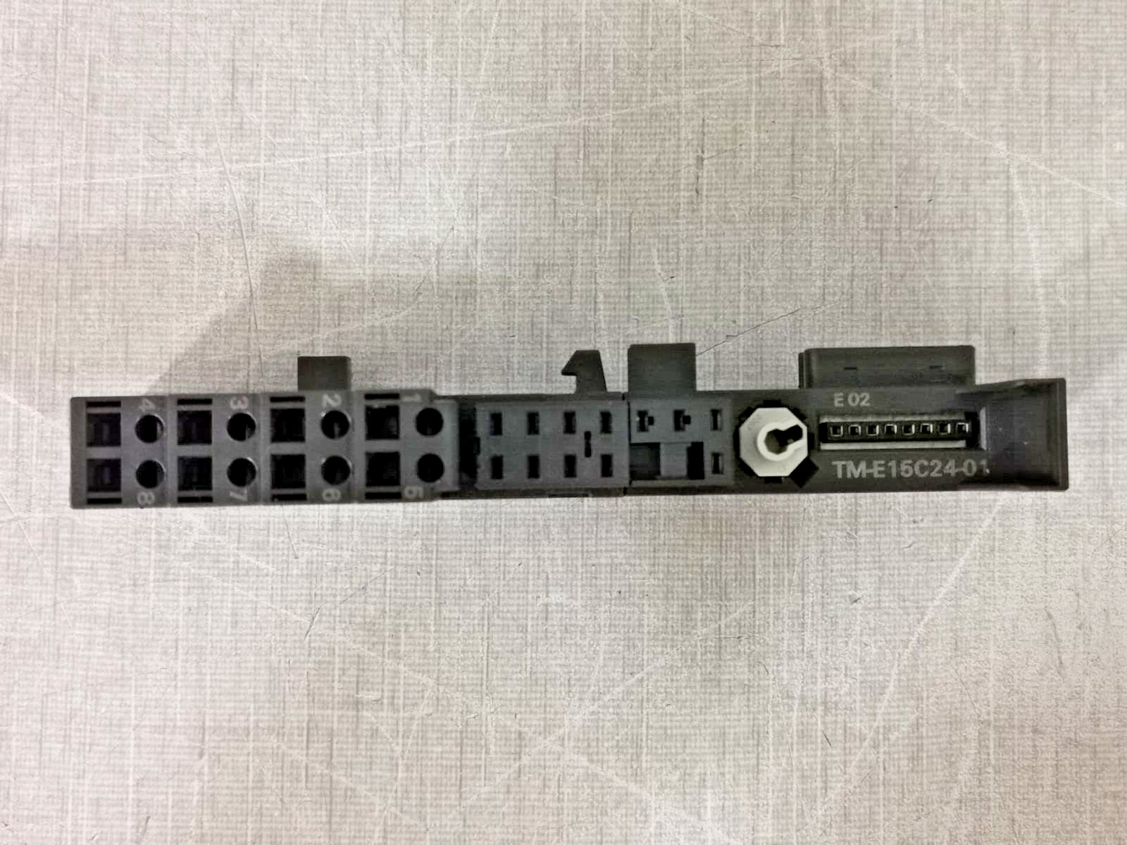 Siemens 6ES71934CB300AA0 Siemens SIMATIC S7 6ES7 193 4CB30 0AA0 Terminal Module 6ES71934CB300AA0 4
