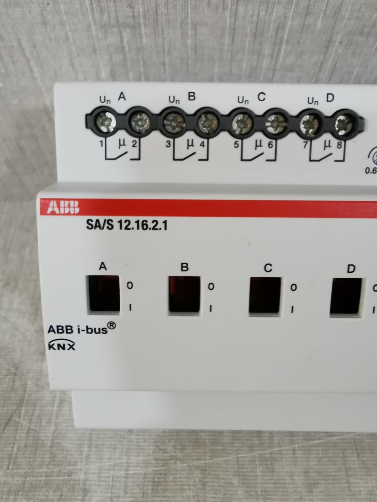 ABB 2CDG110162R0011 ABB 2CDG110162R0011 SA/S 12.16.2.1 i-bus KNX Switch Actuator 2
