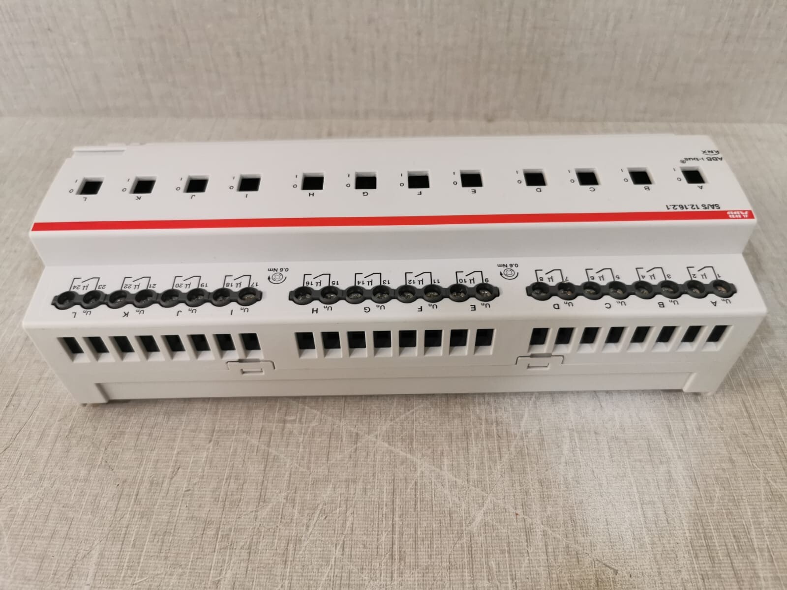 ABB 2CDG110162R0011 ABB 2CDG110162R0011 SA/S 12.16.2.1 i-bus KNX Switch Actuator 4