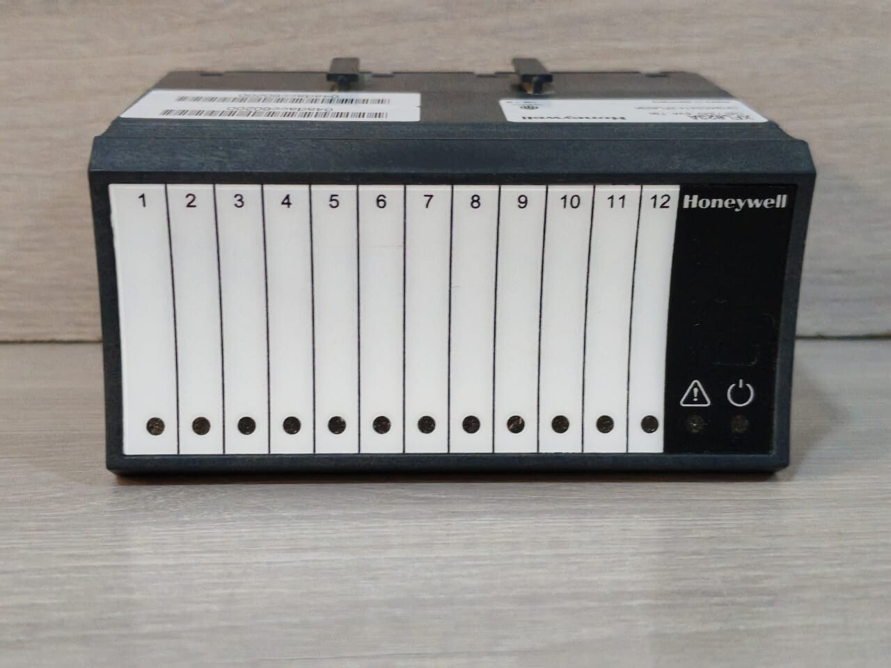 Honeywell XFL823A Distributed I/O, 12 Digital Input Module 24V