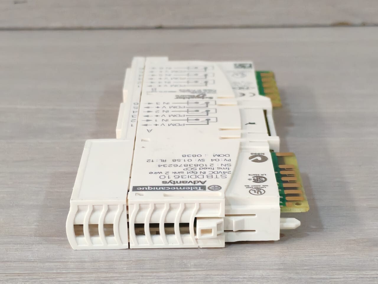 Schneider Electric DDI3610 TELEMECANIQUE ADVANTYS BY SCHNEIDER STB DDI3610 DIGITAL INPUT MODULE 8