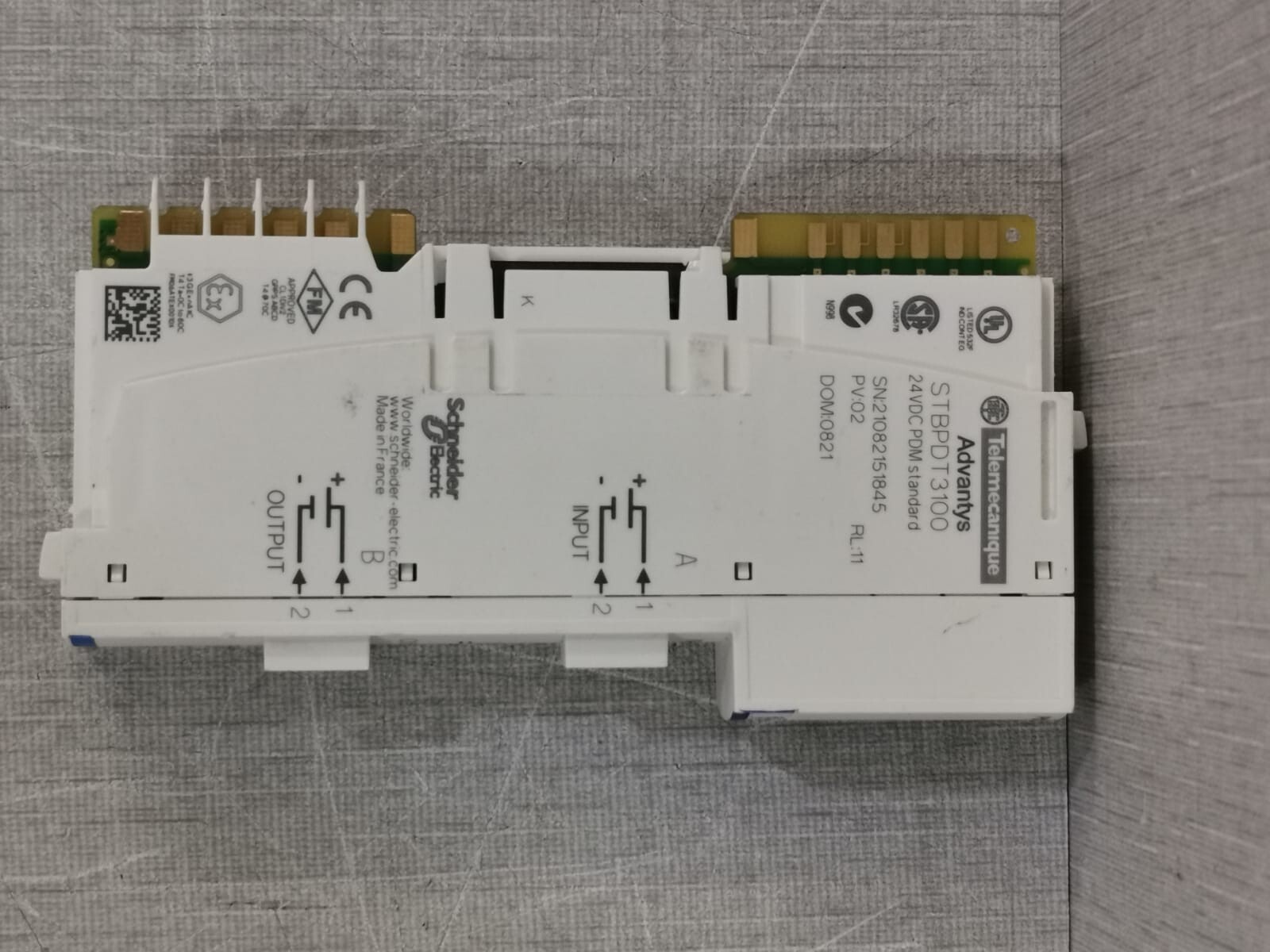 Schneider Electric STB PDT 3100 Schneider Telemecanique Advantys PDT3100 / STB PDT 3100 PDM Standard Module 3