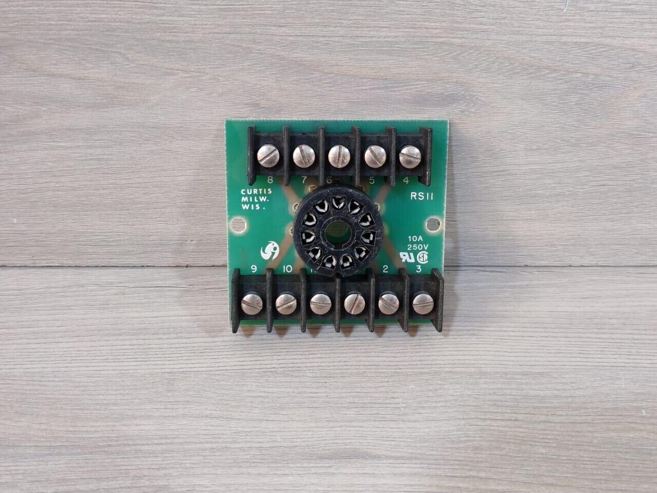 CURTIS MILW WIS RS11 Relay 10A 250V