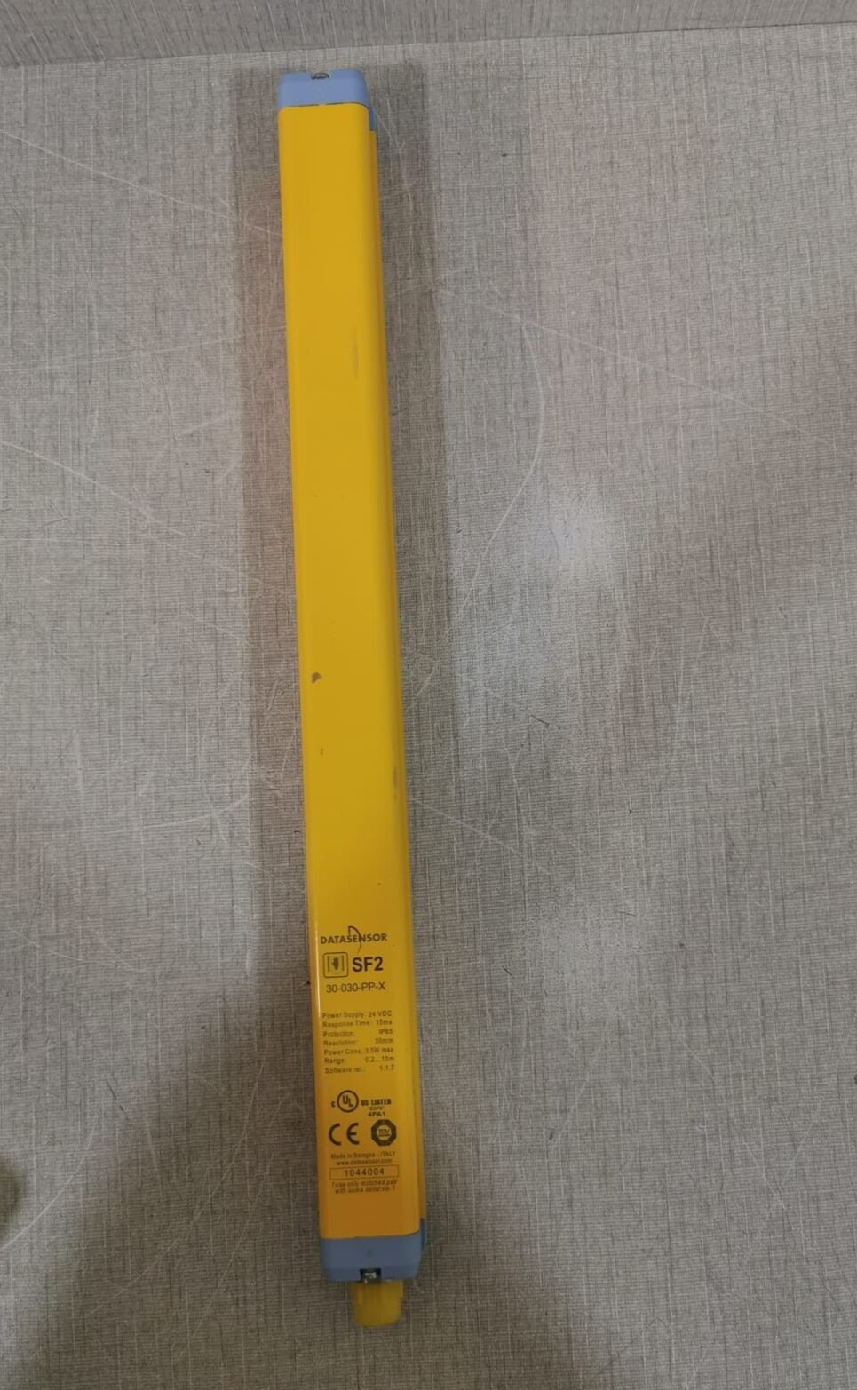 Safe Easy™ SF2 30-030-PP-X Safe Easy DATA SENSOR SF2 30-030-PP-X Emitter 24VDC 3