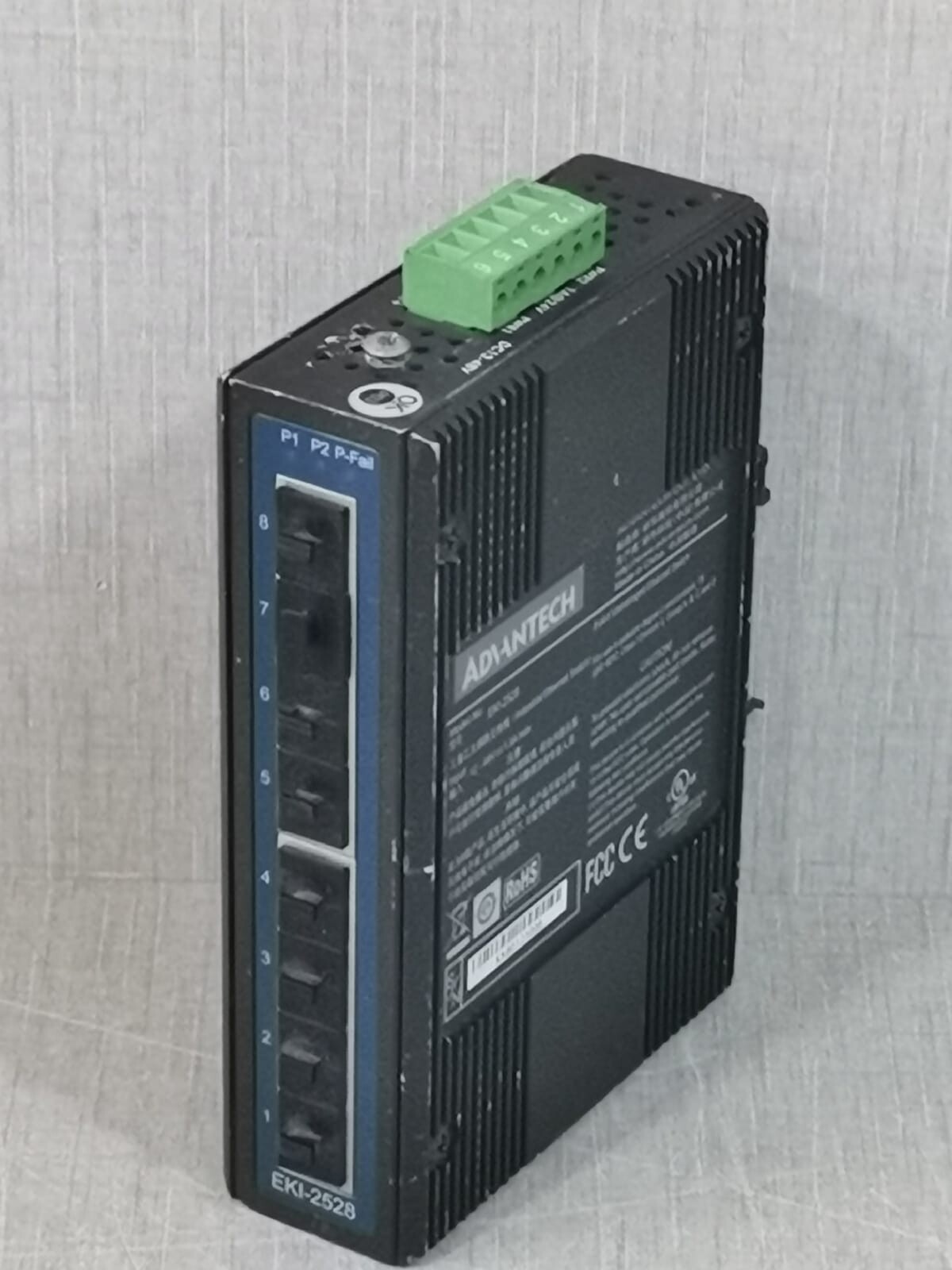 Advantech Advantech EKI-2528 Advantech EKI-2528 8-Port Unmanaged Ethernet Switch 8