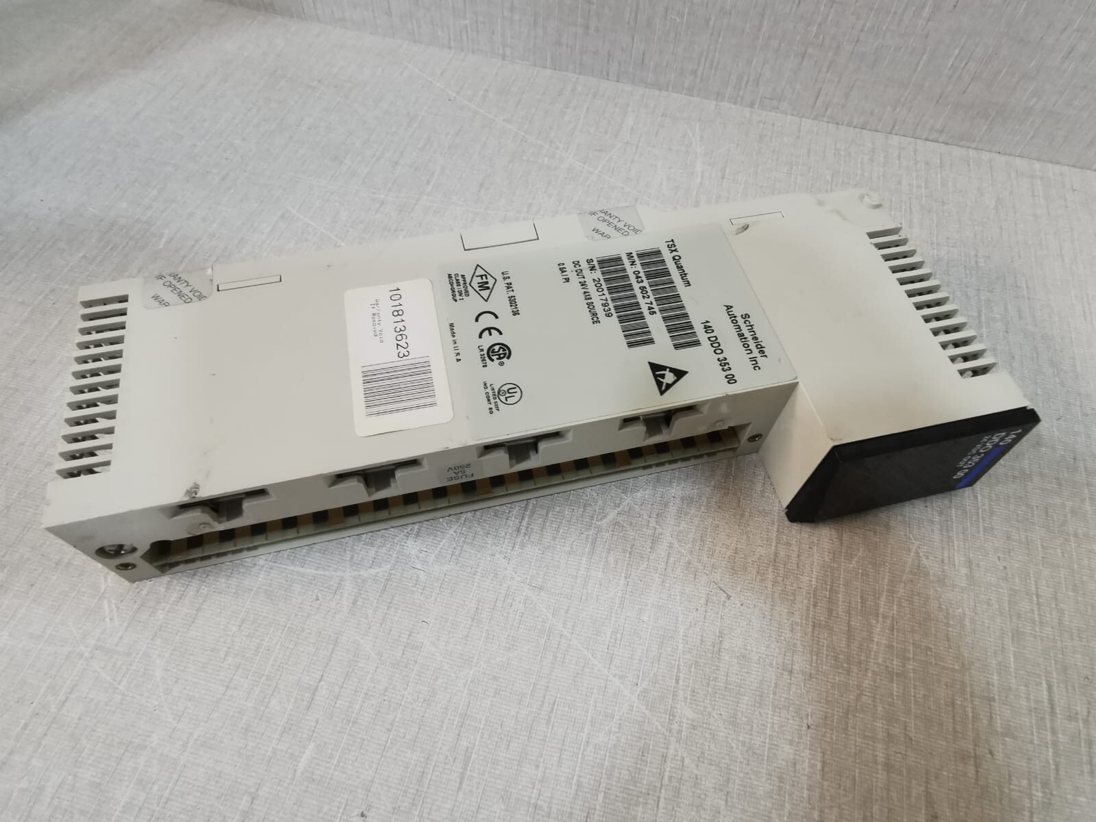Schneider Electric DDO-353-00 Schneider Automation TSX Quantum 140 DDO 353 00 24VDC Output Module 6