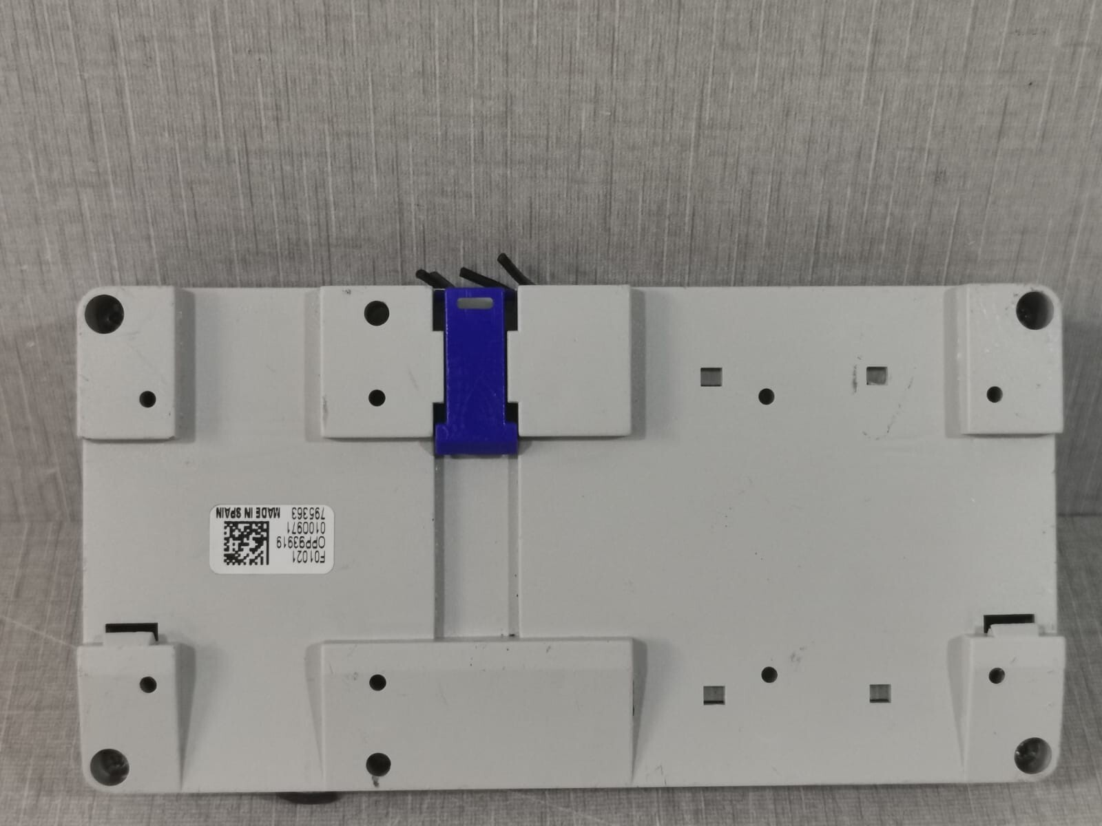 FERMAX REF.1021 FERMAX REF.1021 18VDC Voltage Emergency Module 8