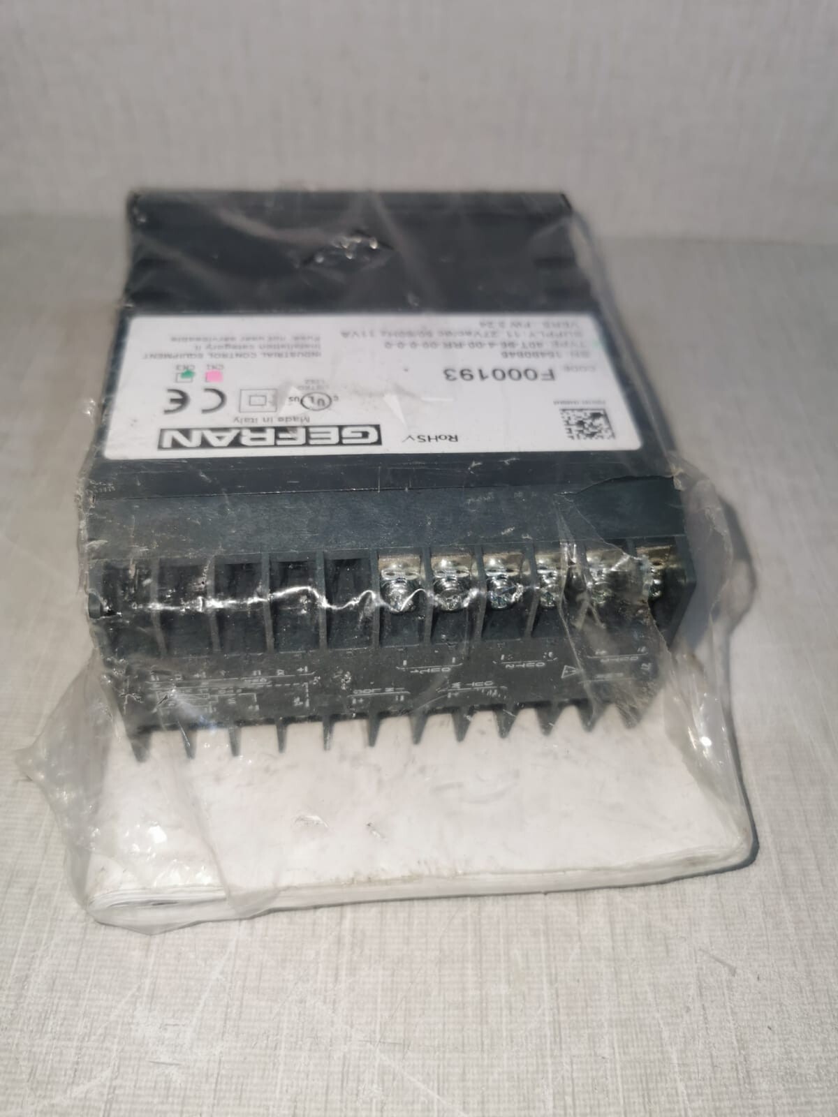 Gefran F000193 Gefran F000193 Indicator/Alarm Unit for Temperature & Linear Inputs 4