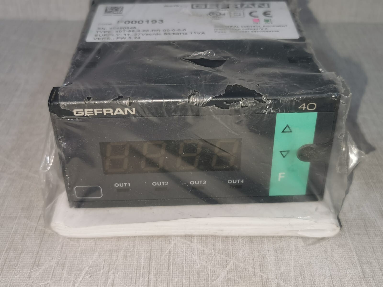 Gefran F000193 Gefran F000193 Indicator/Alarm Unit for Temperature & Linear Inputs 5