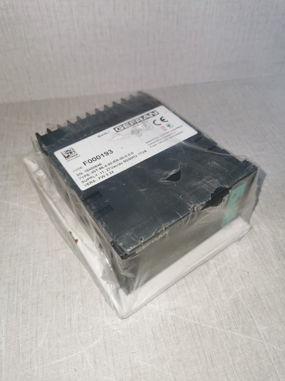 Gefran F000193 Gefran F000193 Indicator/Alarm Unit for Temperature & Linear Inputs 6