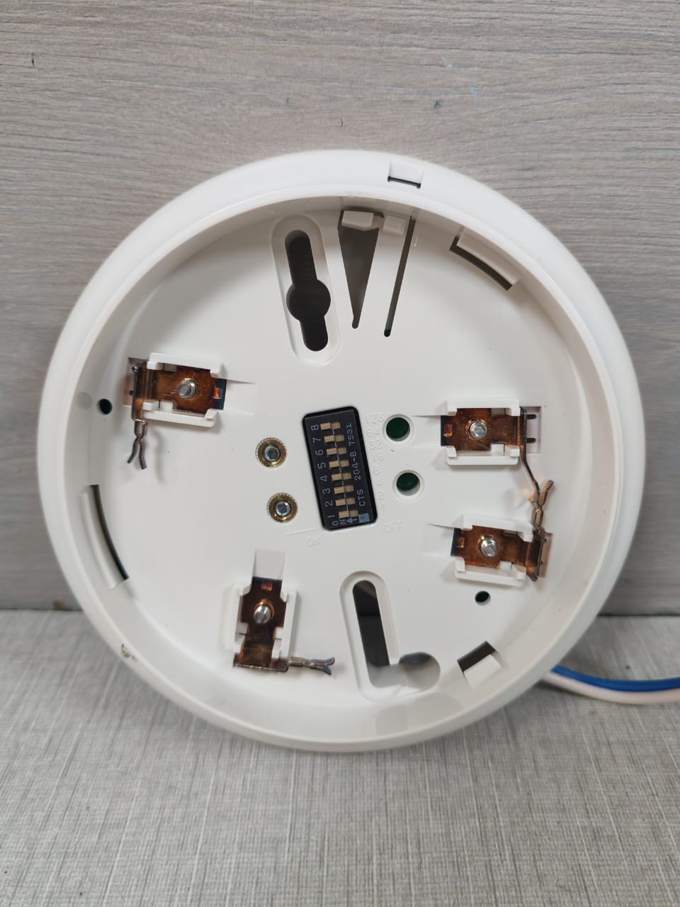 Simplex 4098-9789 SIMPLEX 4098-9789 LIFE ALARM SENS BASE W/ LED OUT 0677110CN 2