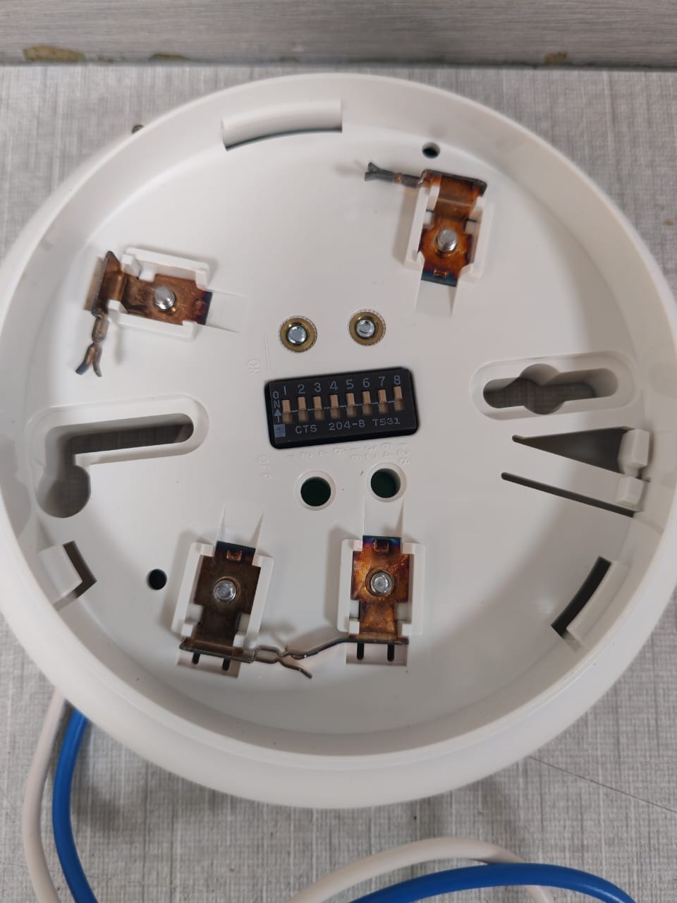 Simplex 4098-9789 SIMPLEX 4098-9789 LIFE ALARM SENS BASE W/ LED OUT 0677110CN 3