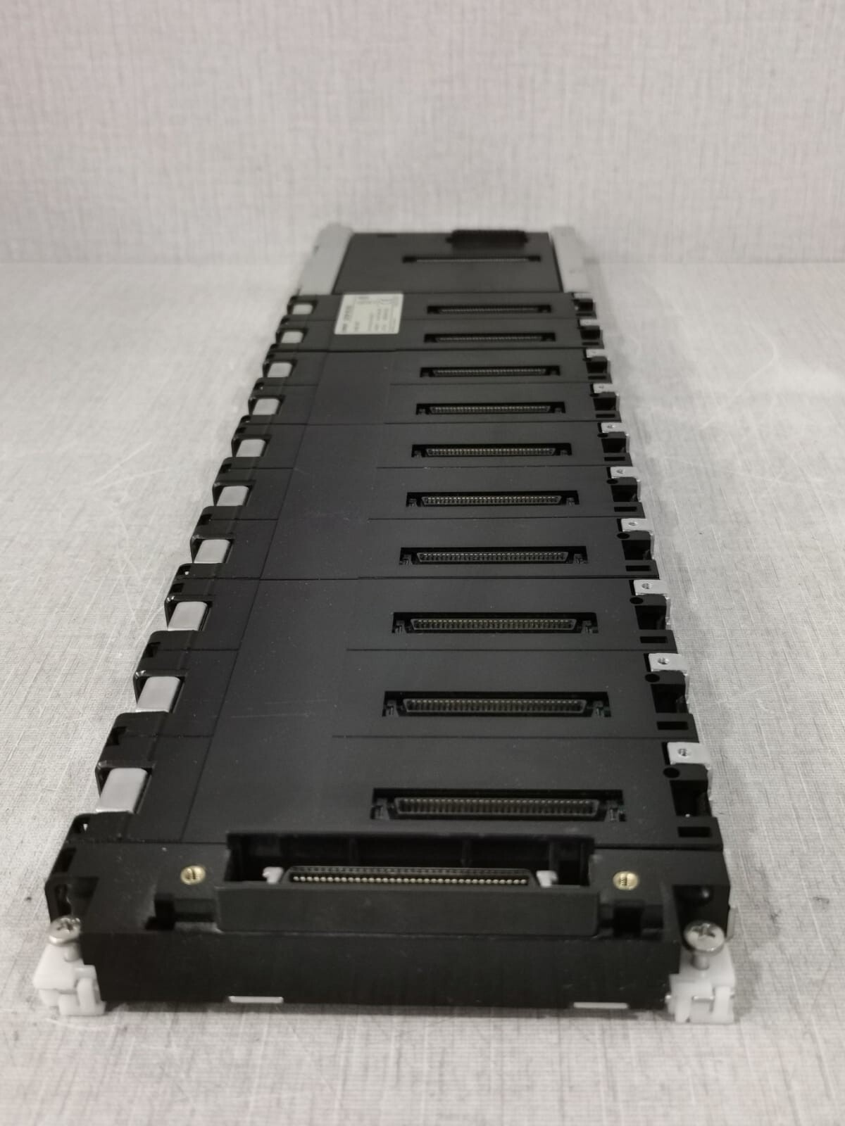 Omron CS1W-BC102 OMRON CS1W-BC102 BASE UNIT 3