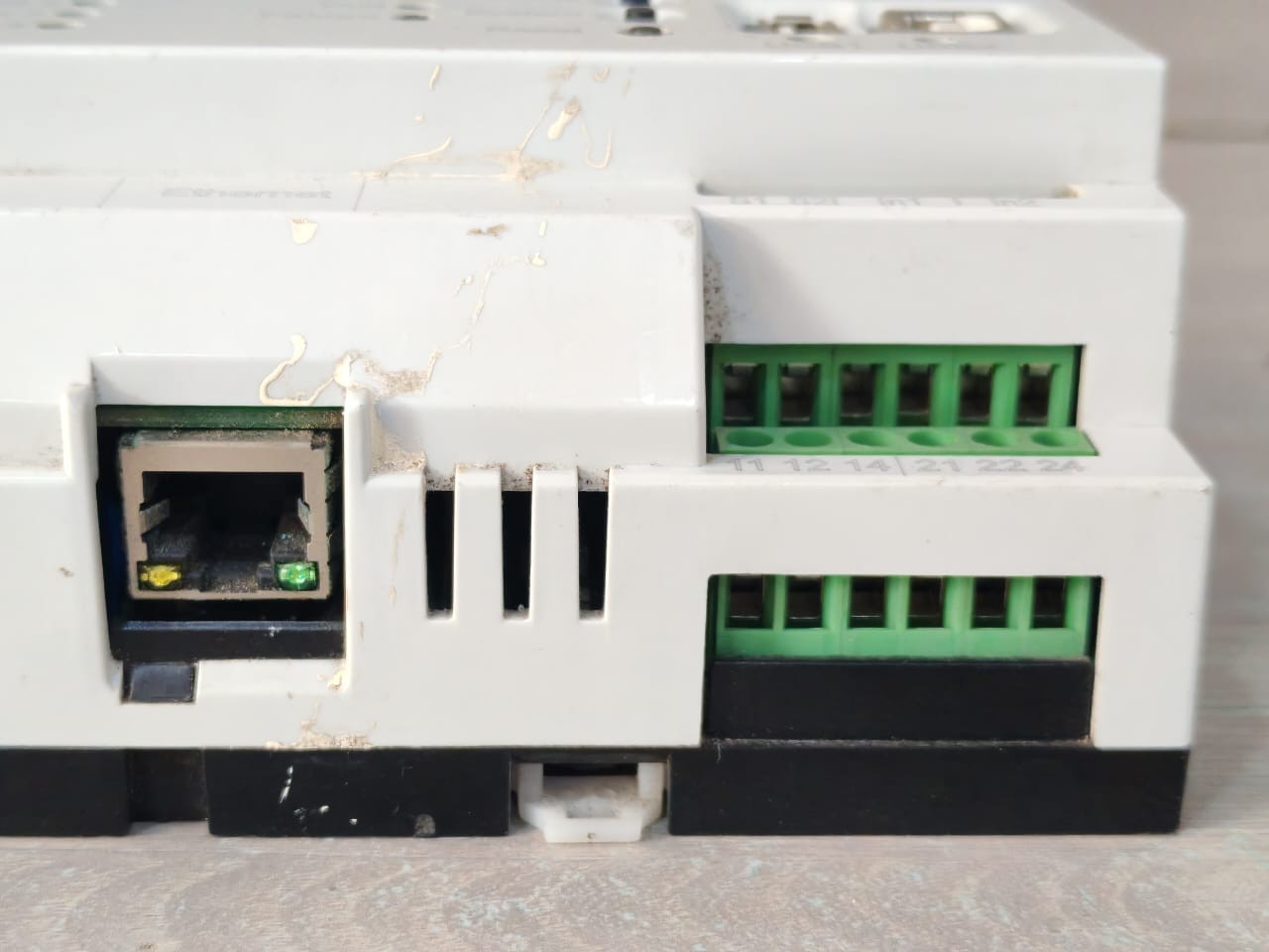 Eaton Rev Level D Z1005.F/ Z1000.F EATON CGLine+Web-Controller 400 71 361 055 Software/Rev Level D Z1005.F/ Z1000.F 10