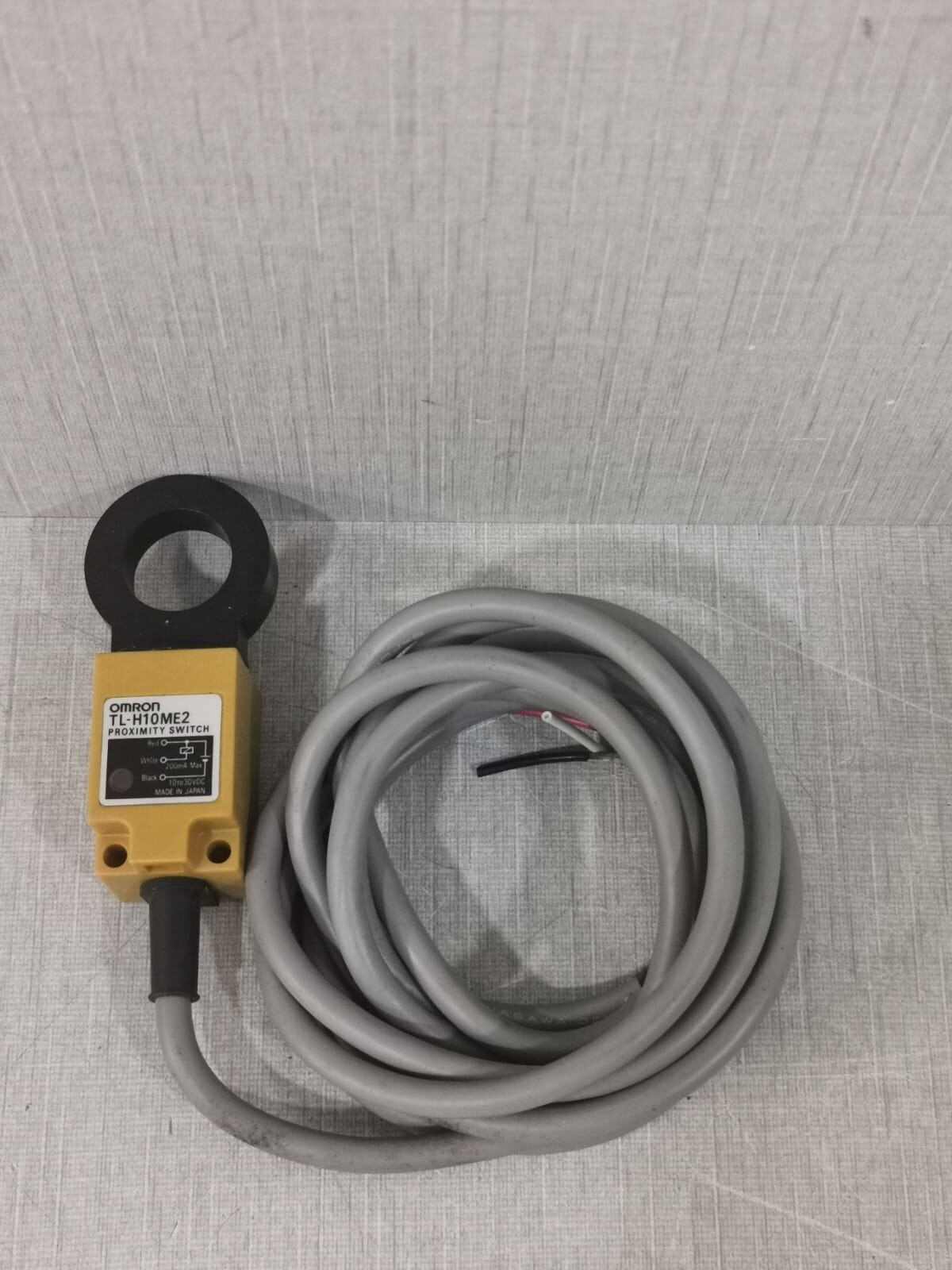 Omron H10ME2 OMRON TL-H10ME2 PROXIMITY SWITCH 2