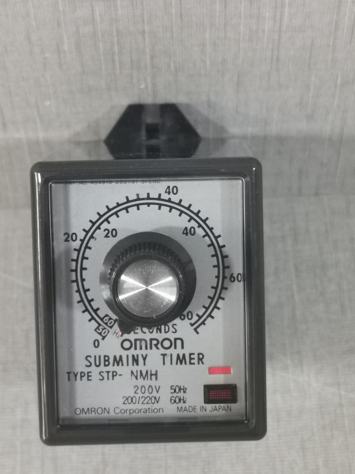 Omron STP-NMH OMRON SUBMINY TIMER STP-NMH -60SEC /200-220V 50/60HZ 2