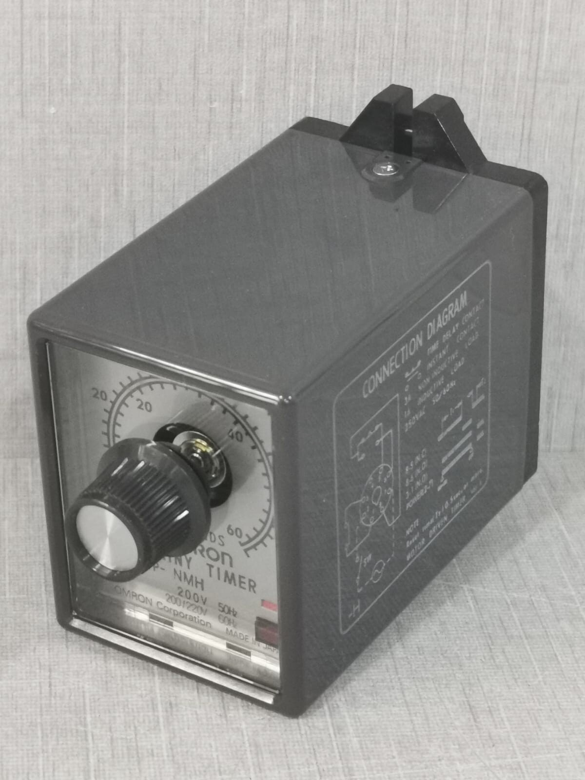 Omron STP-NMH OMRON SUBMINY TIMER STP-NMH -60SEC /200-220V 50/60HZ 10