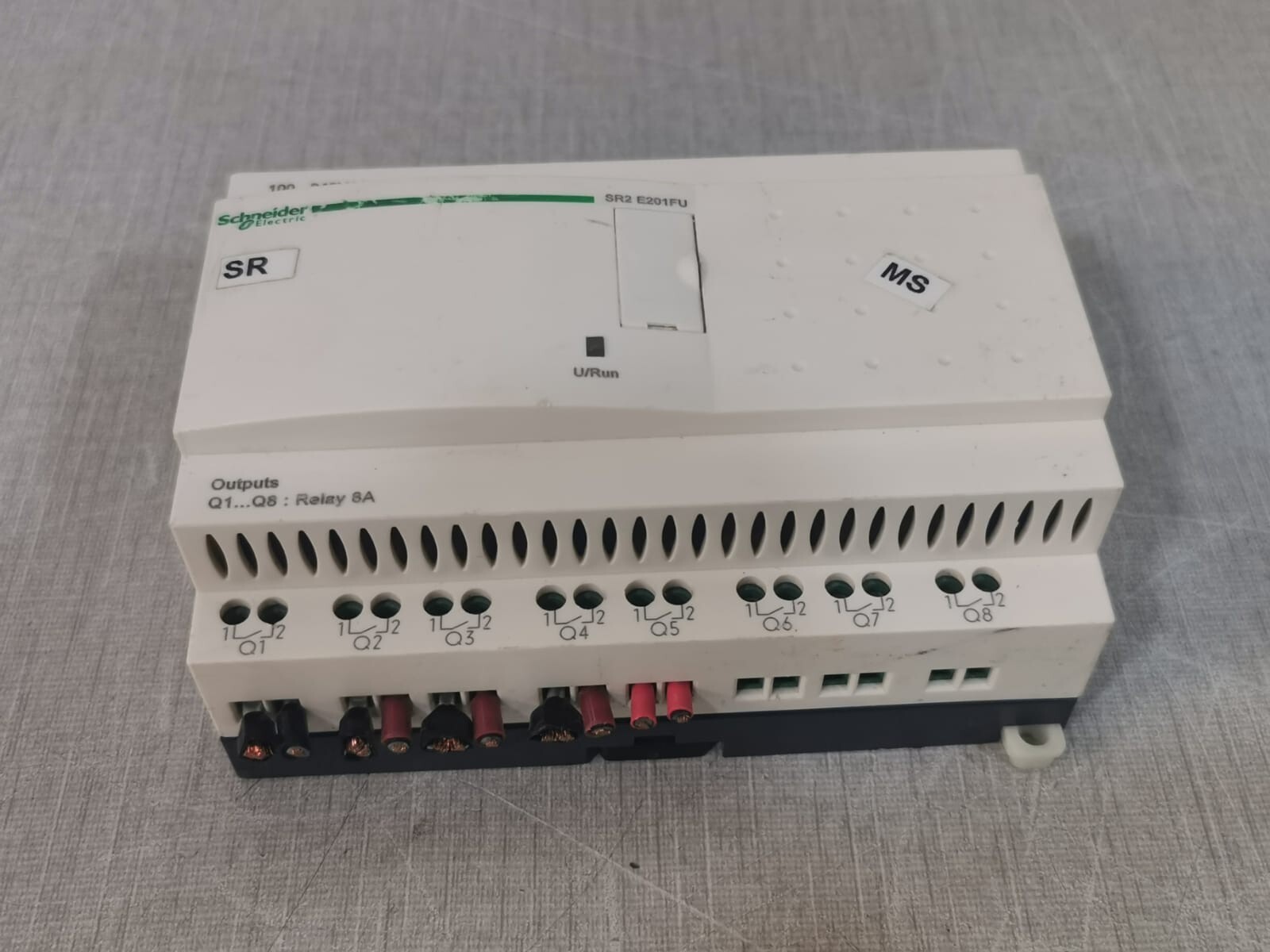 Schneider Electric SR2E201FU Schneider Electric SR2E201FU Compact Smart Relay, Zelio Logic 4