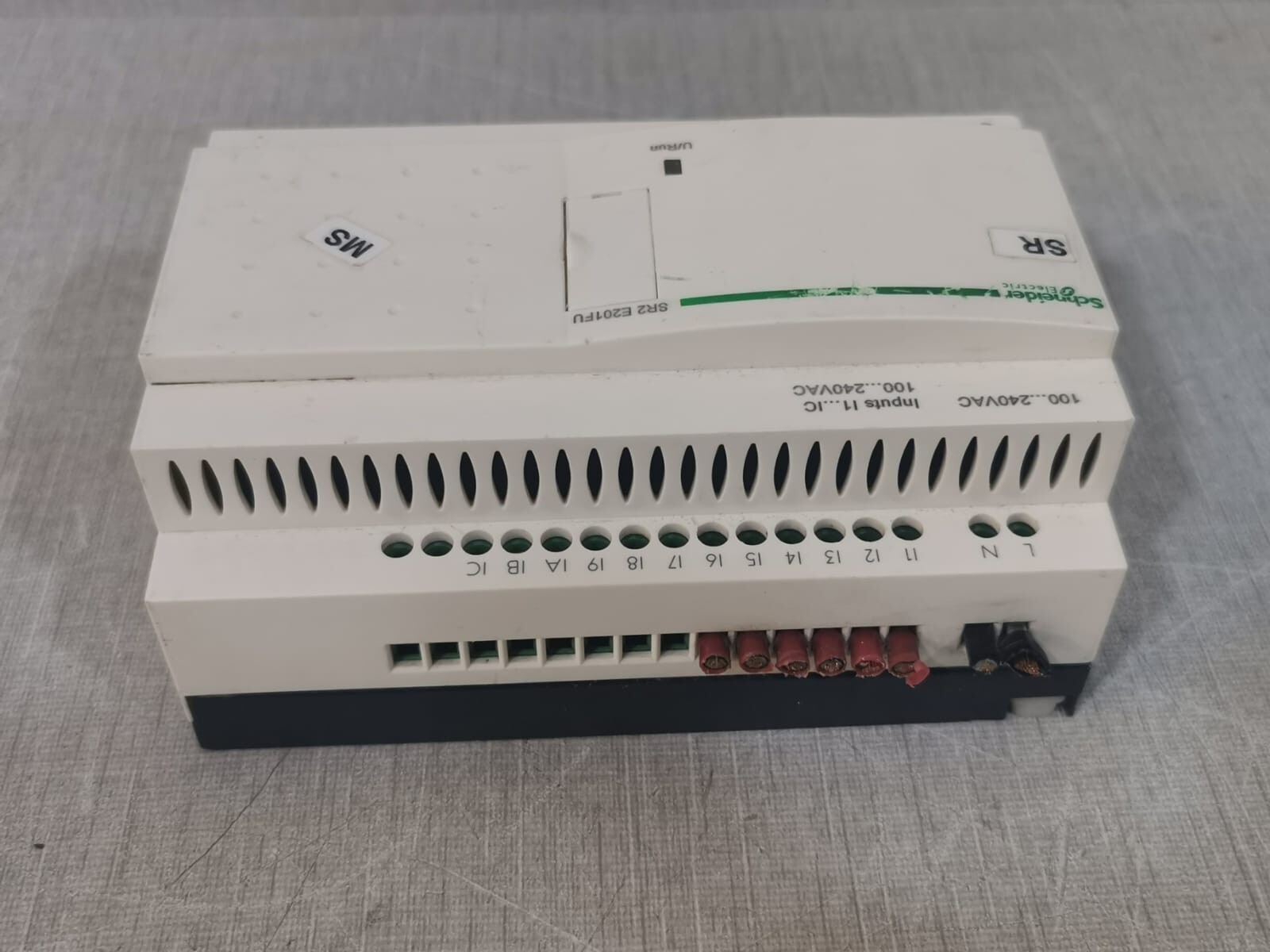Schneider Electric SR2E201FU Schneider Electric SR2E201FU Compact Smart Relay, Zelio Logic 5