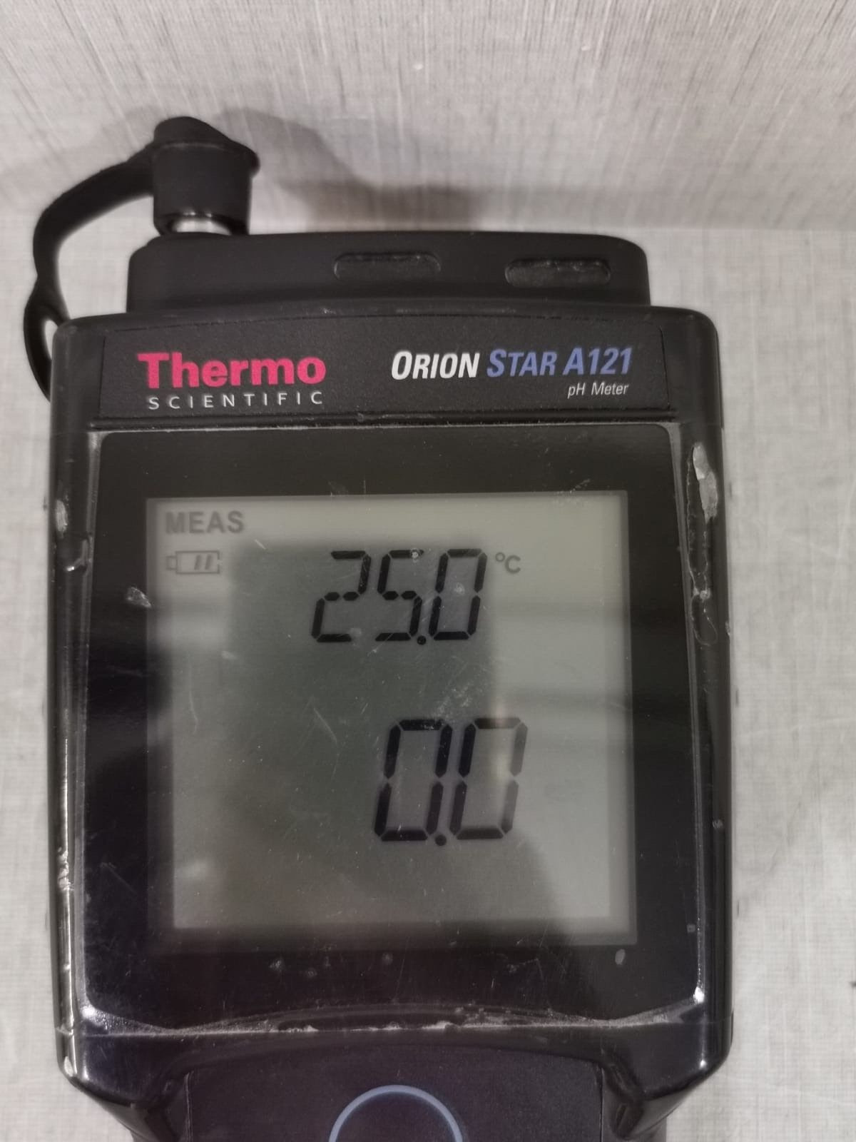 THERMO SCIENTIFIC A121 Thermo Scientific Orion STAR A121 Portable Meter 5