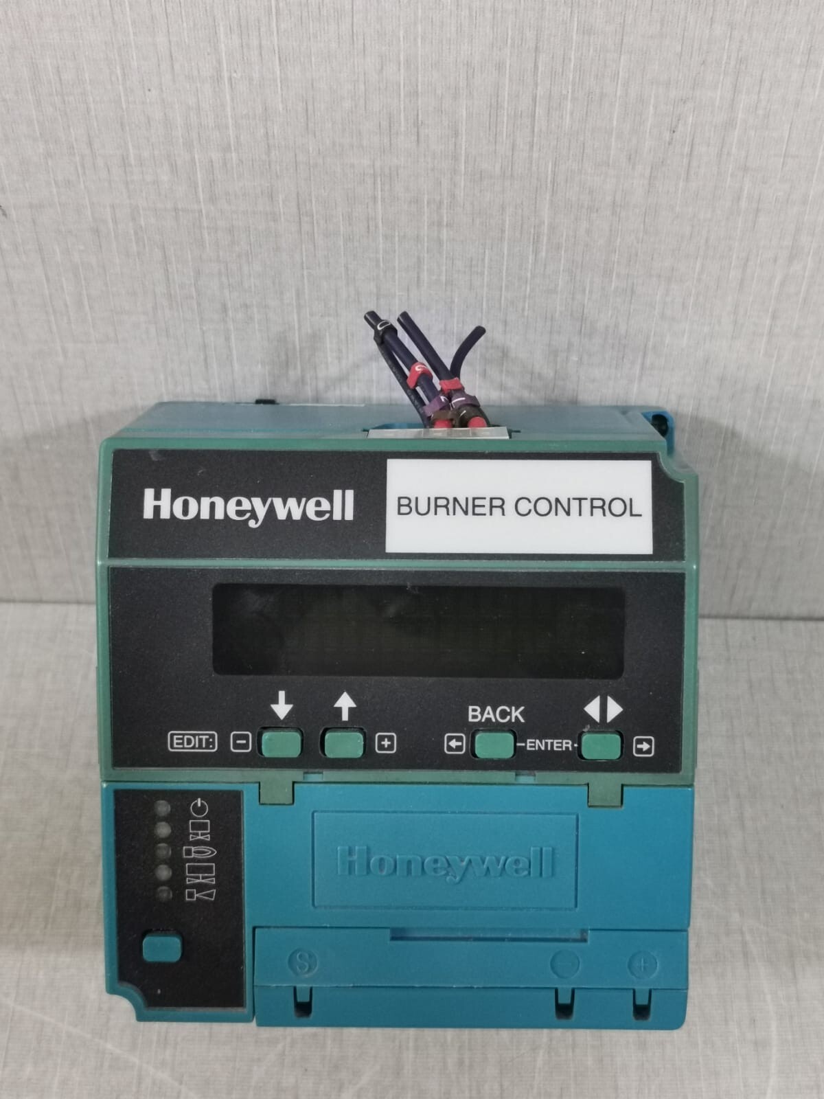 HONEYWELL RM7850A1001 BURNER CONTROL 120 VAC,50/60HZ REV.E