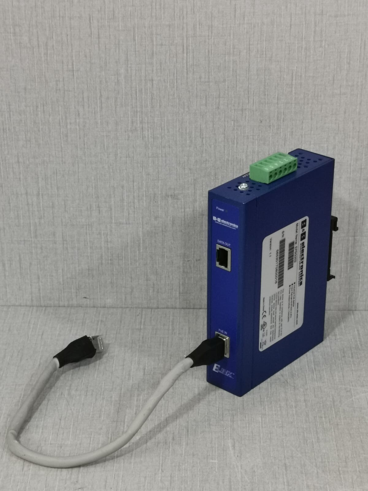 B&B ELECTRONICS EPSG202/V.1.1 B&B electronics EPSG202/V.1.1 - GIGABIT POE SPLITTER 2