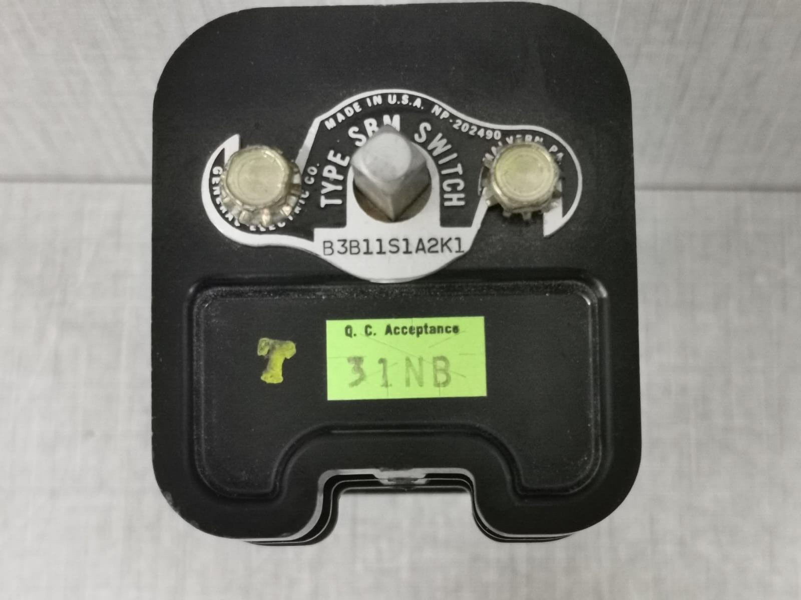 GE B3B11S1A2K1 General Electric B3B11S1A2K1 SBM Switch 2