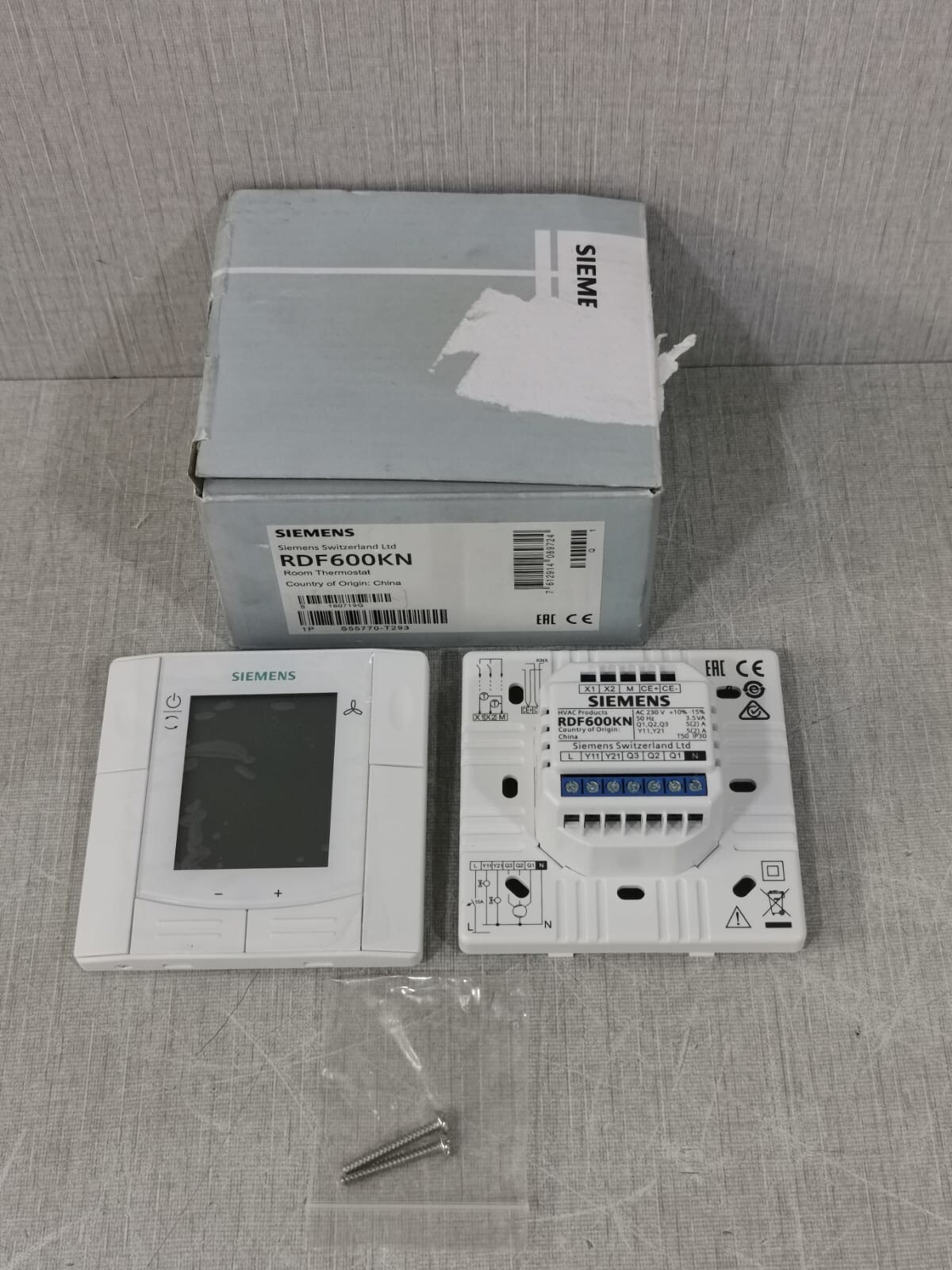 SIEMENS RDF600KN ROOM REGULATOR
