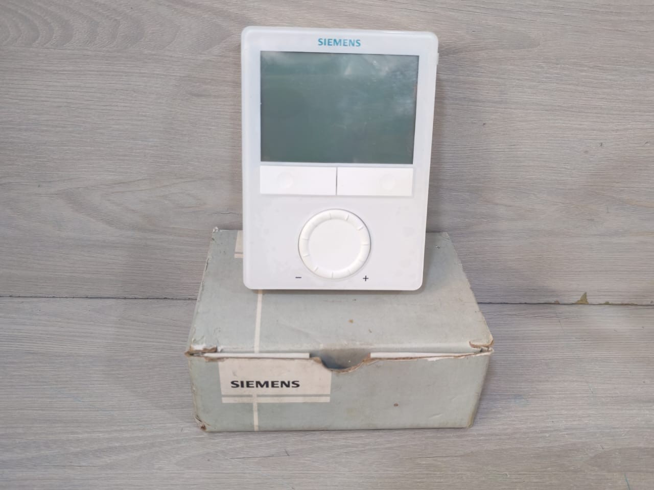 Siemens RDG100KN Siemens RDG100KN Room Thermostat 171016H 2