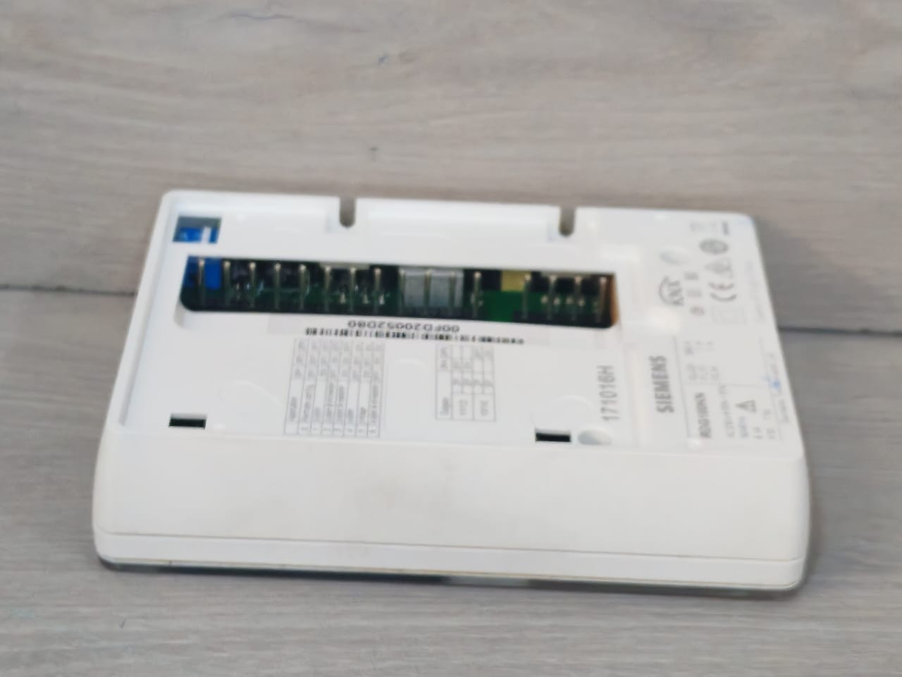 Siemens RDG100KN Siemens RDG100KN Room Thermostat 171016H 8