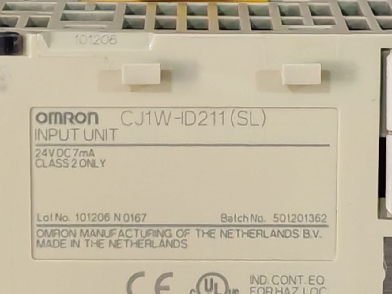 Omron CJ1W-ID211 Omron CJ1W-ID211 Input Module 3