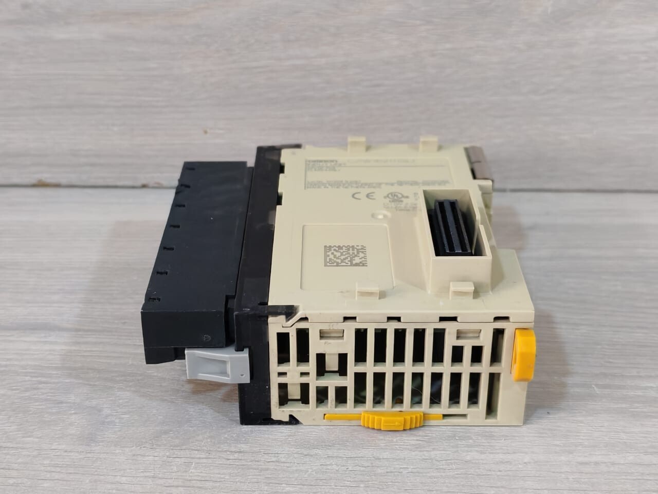 Omron CJ1W-ID211 Omron CJ1W-ID211 Input Module 7