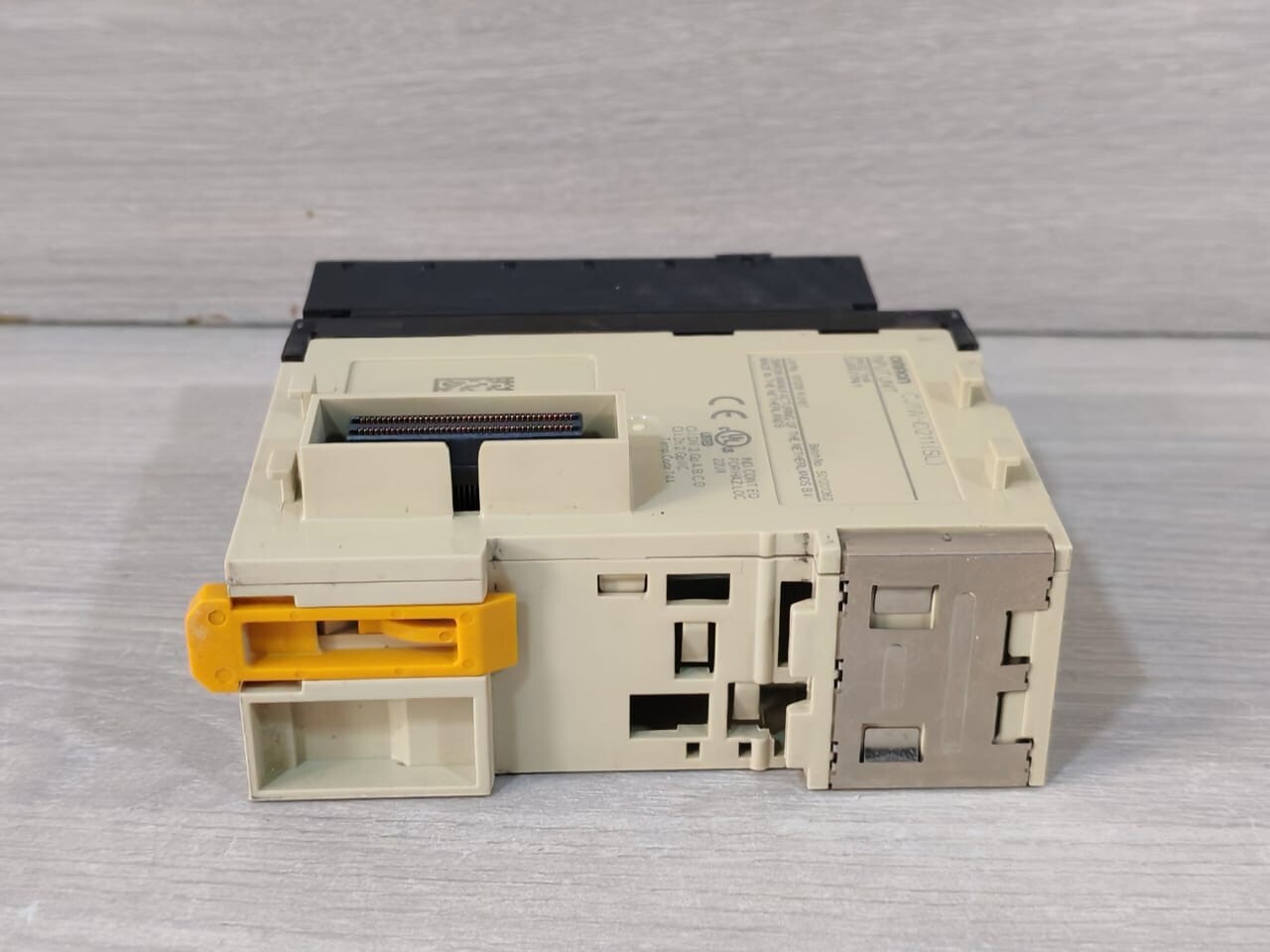Omron CJ1W-ID211 Omron CJ1W-ID211 Input Module 9