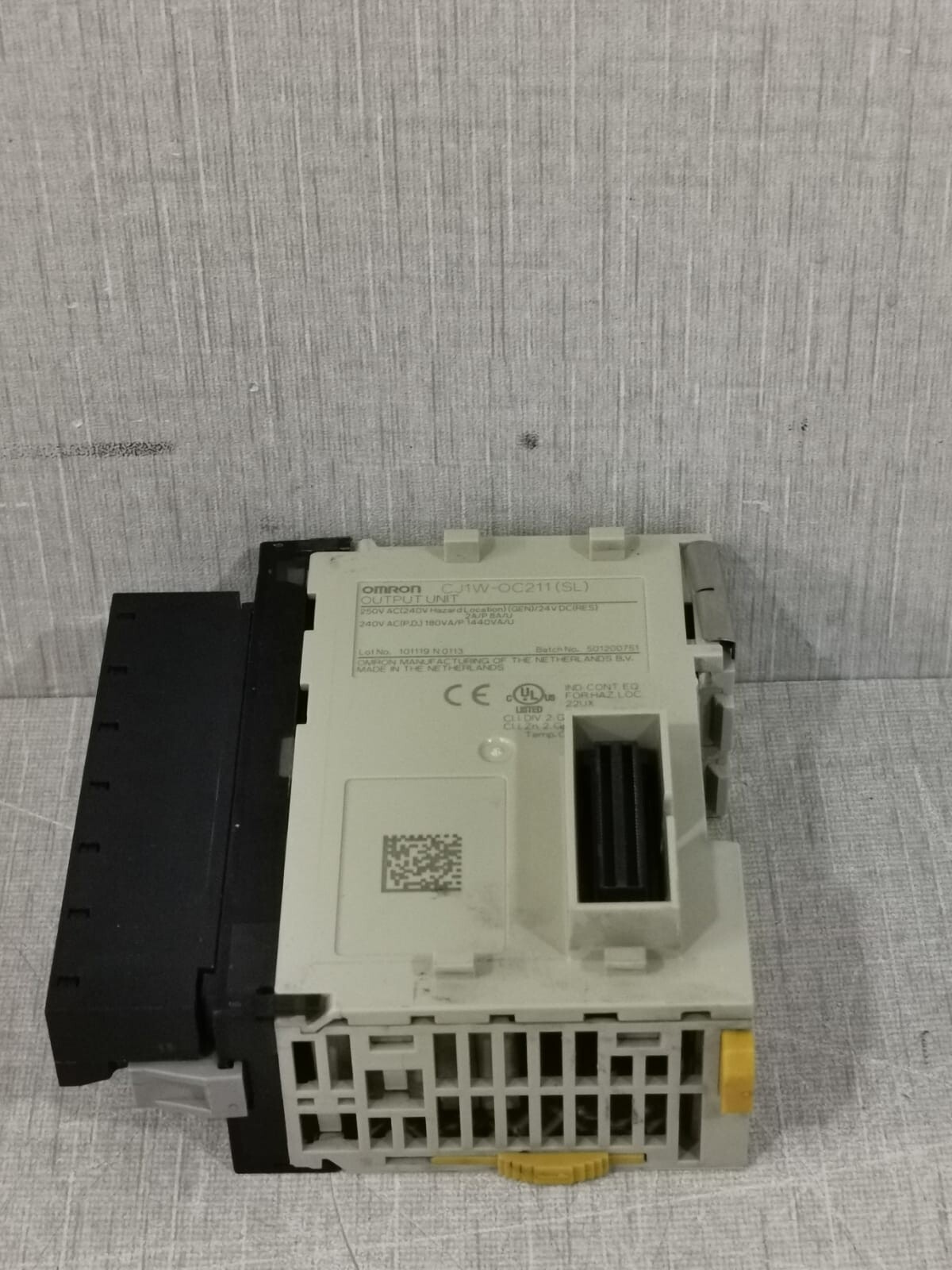 Omron CJ1W-OC211(SL) OMRON CJ1W-OC211(SL)-OUTPUT UNIT 5