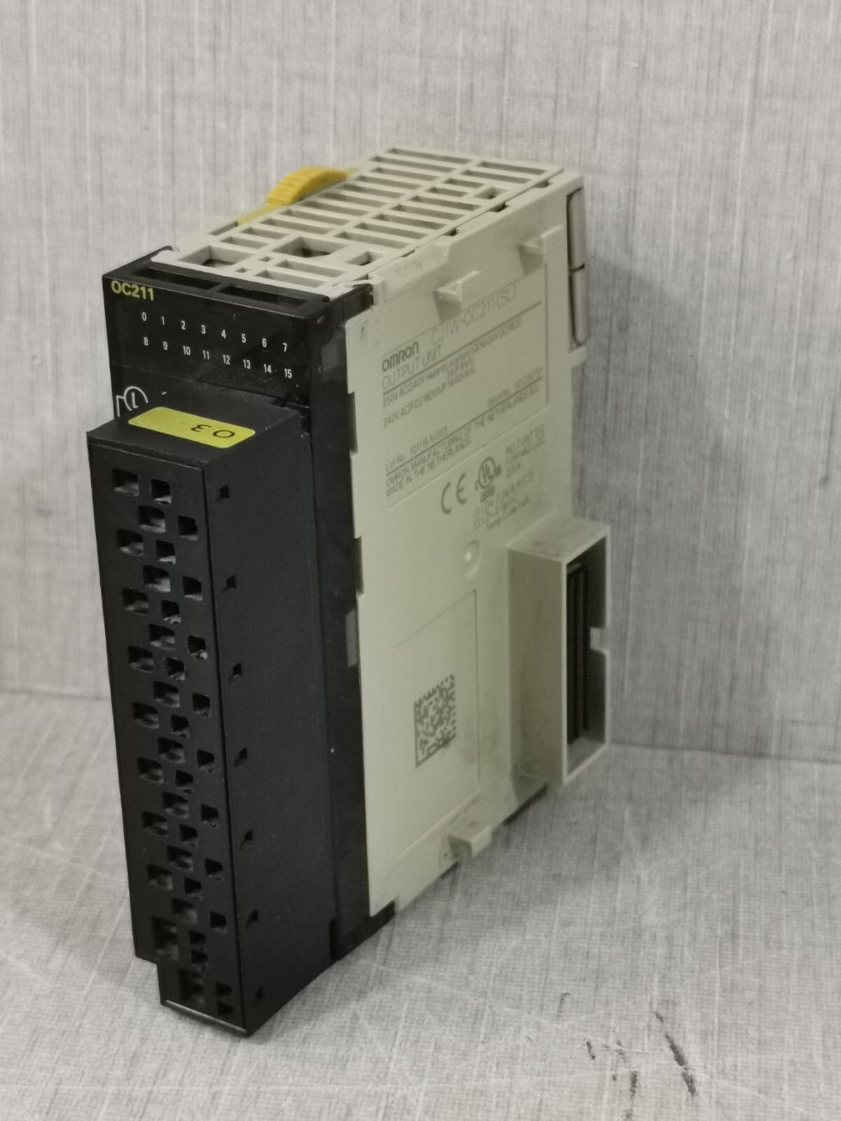 Omron CJ1W-OC211(SL) OMRON CJ1W-OC211(SL)-OUTPUT UNIT 8