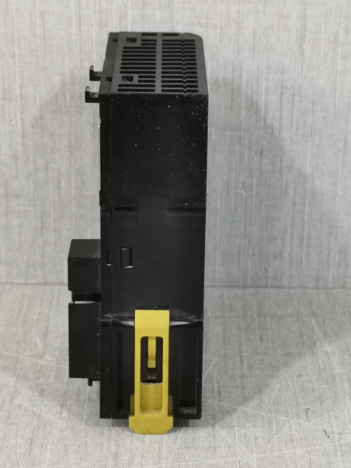 Omron CJ1W-PD022 OMRON CJ1W-PD022 PLC Power Supply Unit Module 6