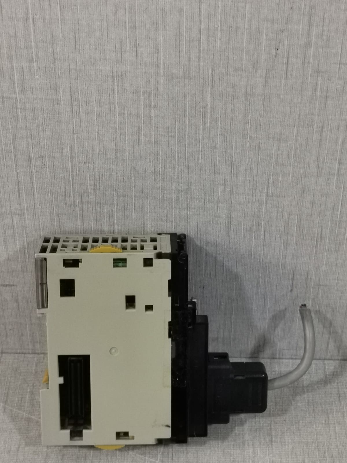 Omron CJ1M-CPU13 OMRON - CJ1M-CPU13 PROGRAMMABLE CONTROLLER 5