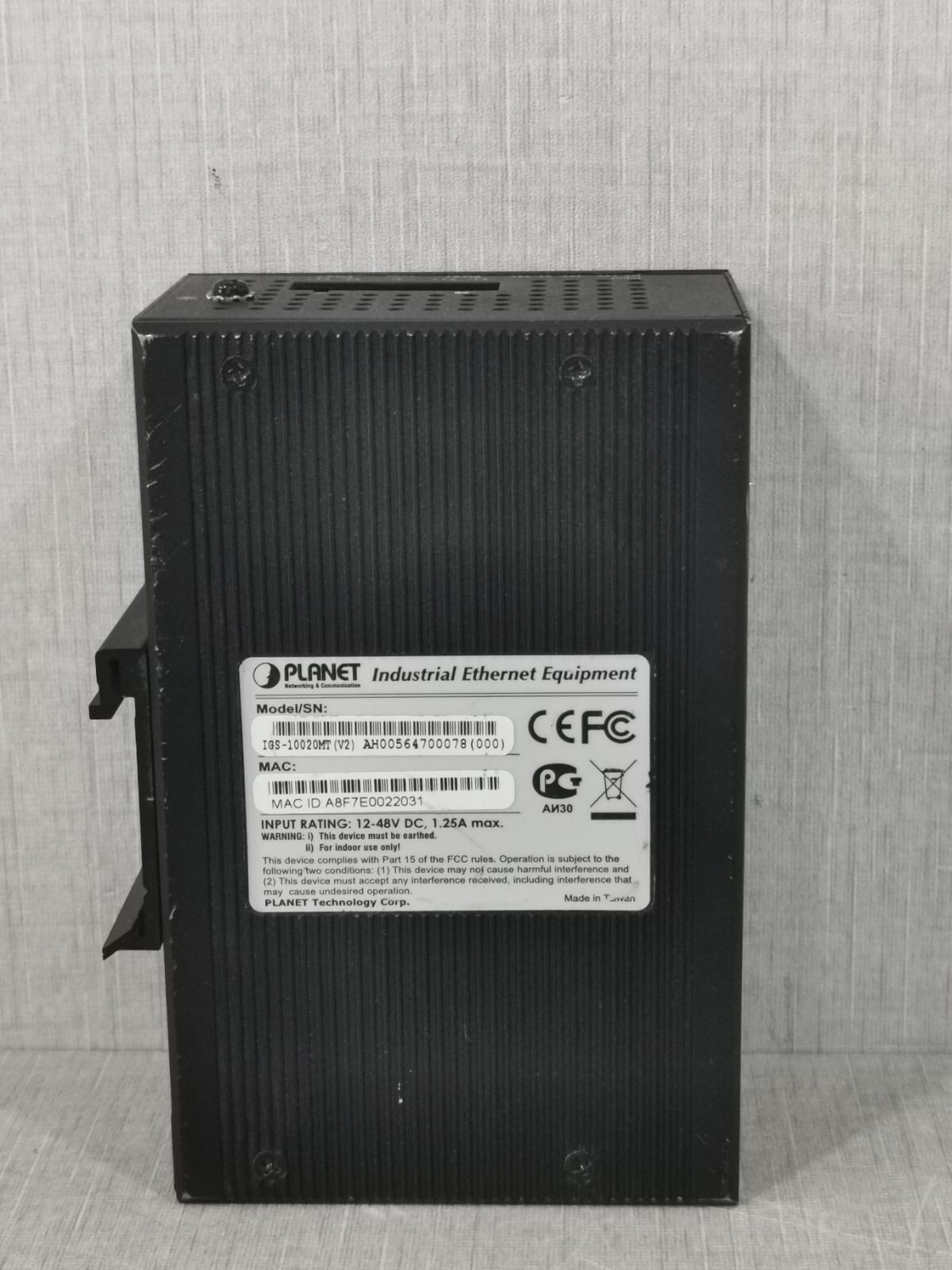 Planet Technology IGS-10020MT, IGS-10020MT(V2) PLANET IGS-10020MT(V2) 8 PORT FAST ETHERNET SWITCH 4