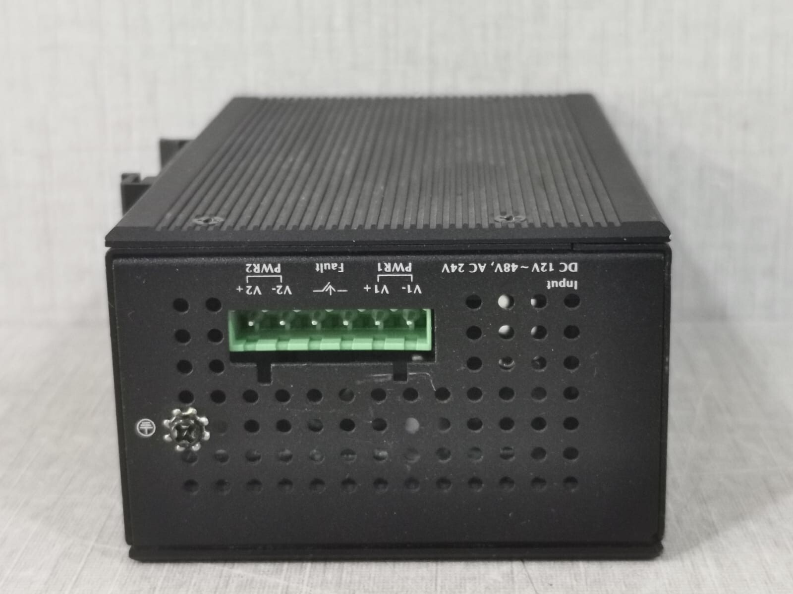 Planet Technology IGS-10020MT, IGS-10020MT(V2) PLANET IGS-10020MT(V2) 8 PORT FAST ETHERNET SWITCH 7