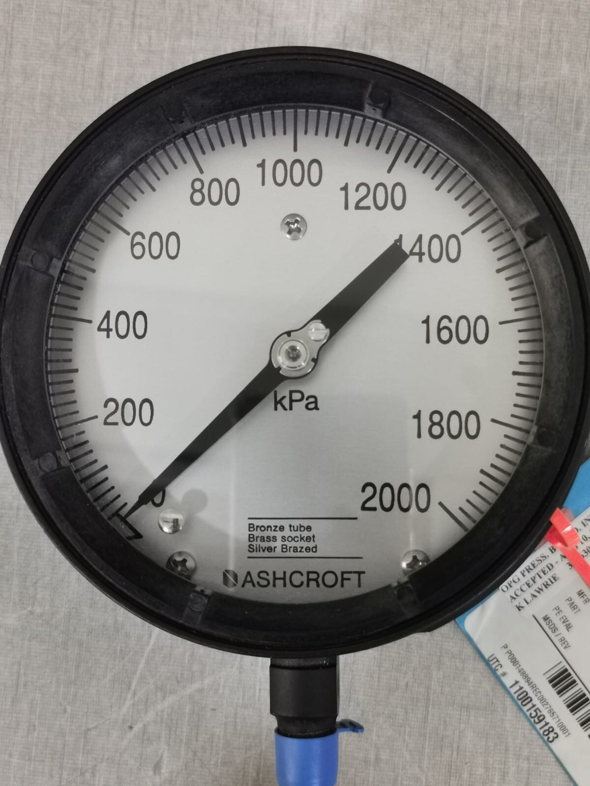 Ashcroft® 45-1010A-02L Ashcroft 45-1010A-02L / 0-2000 kPa Pressure Gauge 2