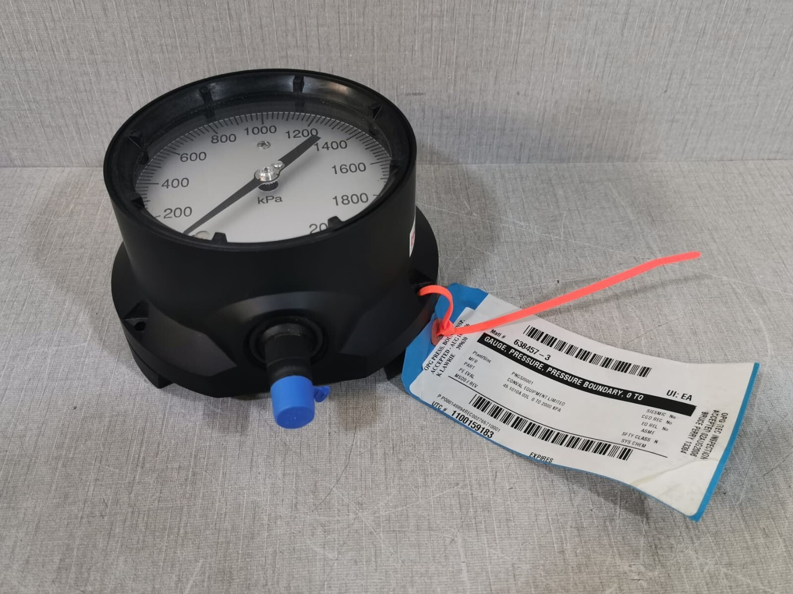 Ashcroft® 45-1010A-02L Ashcroft 45-1010A-02L / 0-2000 kPa Pressure Gauge 4