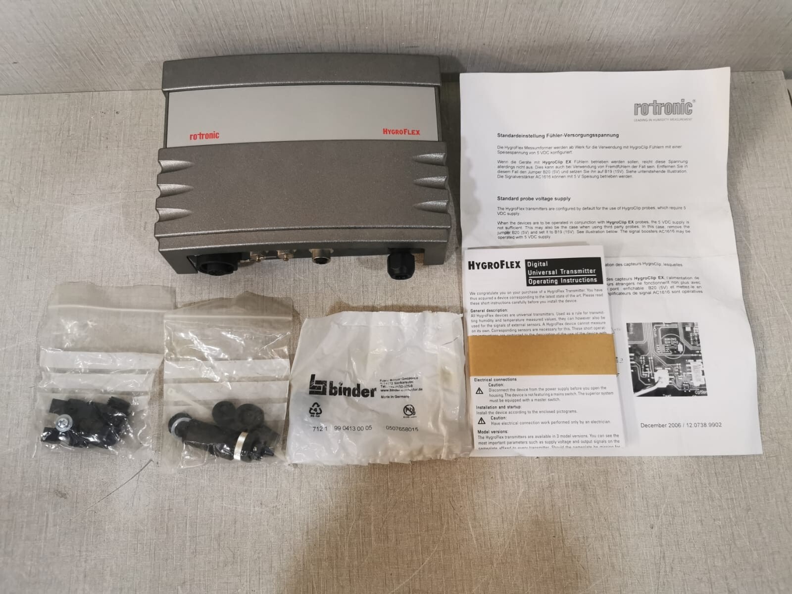 Rotronic HygroFlex HTM32X/9 Digital Universal Transmitter
