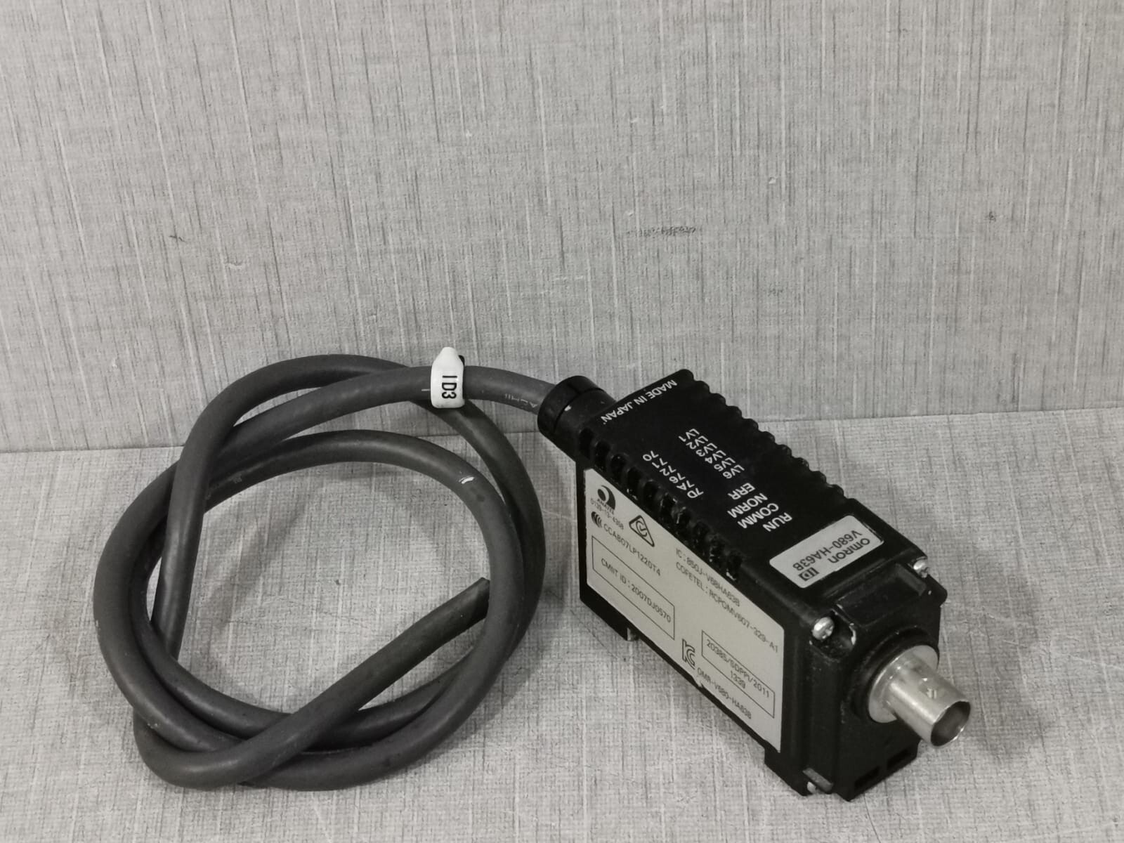 OMRON V680-HA63B AMPLIFIER CABLE