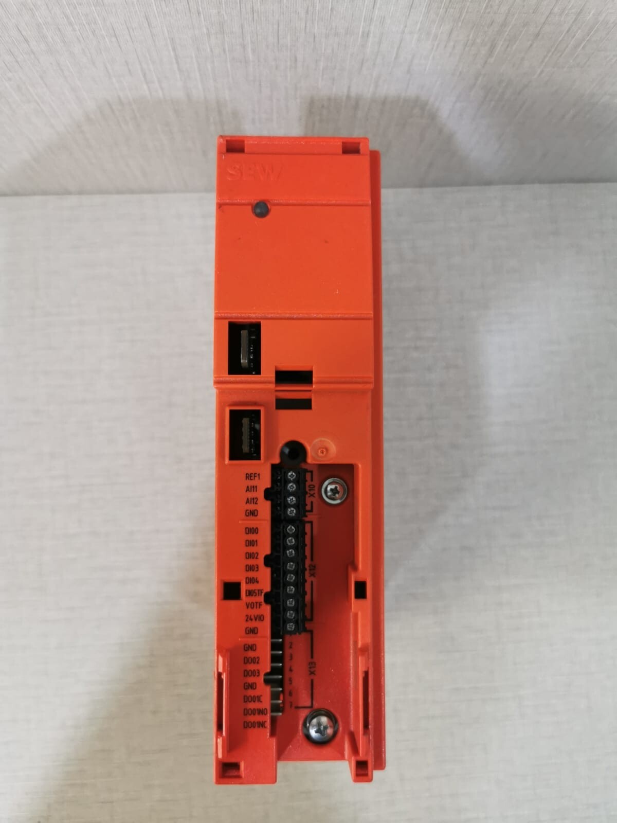 SEW EURODRIVE MC07B0004-5A3-4-00 MOVITRAC B INVERTER DRIVE