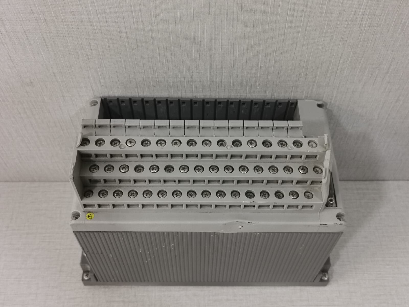 Yokogawa AMN11 YOKOGAWA AMN11 PLC Rack Chassis Base Unit Style S1 6