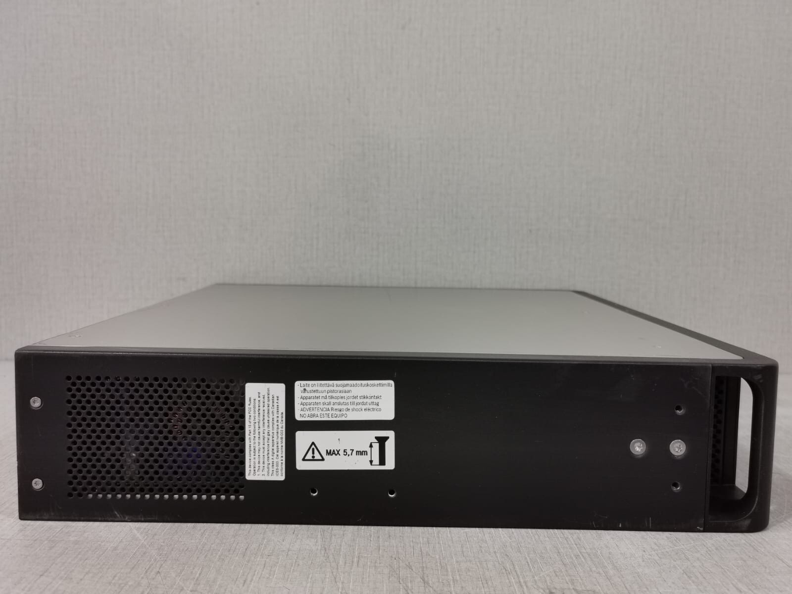 BOSCH PRS-1P500 BOSCH PRS-1P500 / F01U065237 POWER AMPLIFIER HW 06/10 100-120/220-240V 5