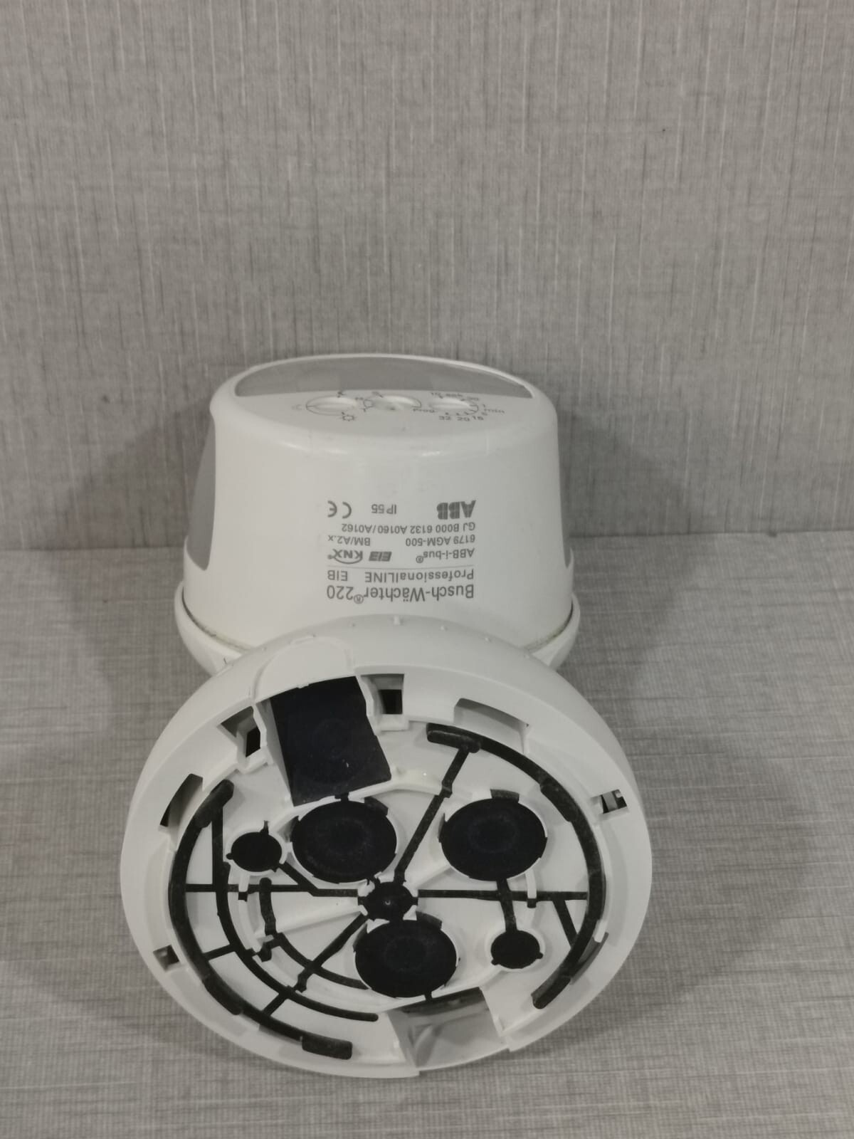 ABB AGM-204-500 ABB 6179 AGM-204-500 | 220 EiB/KNX ProfessionalLine 9