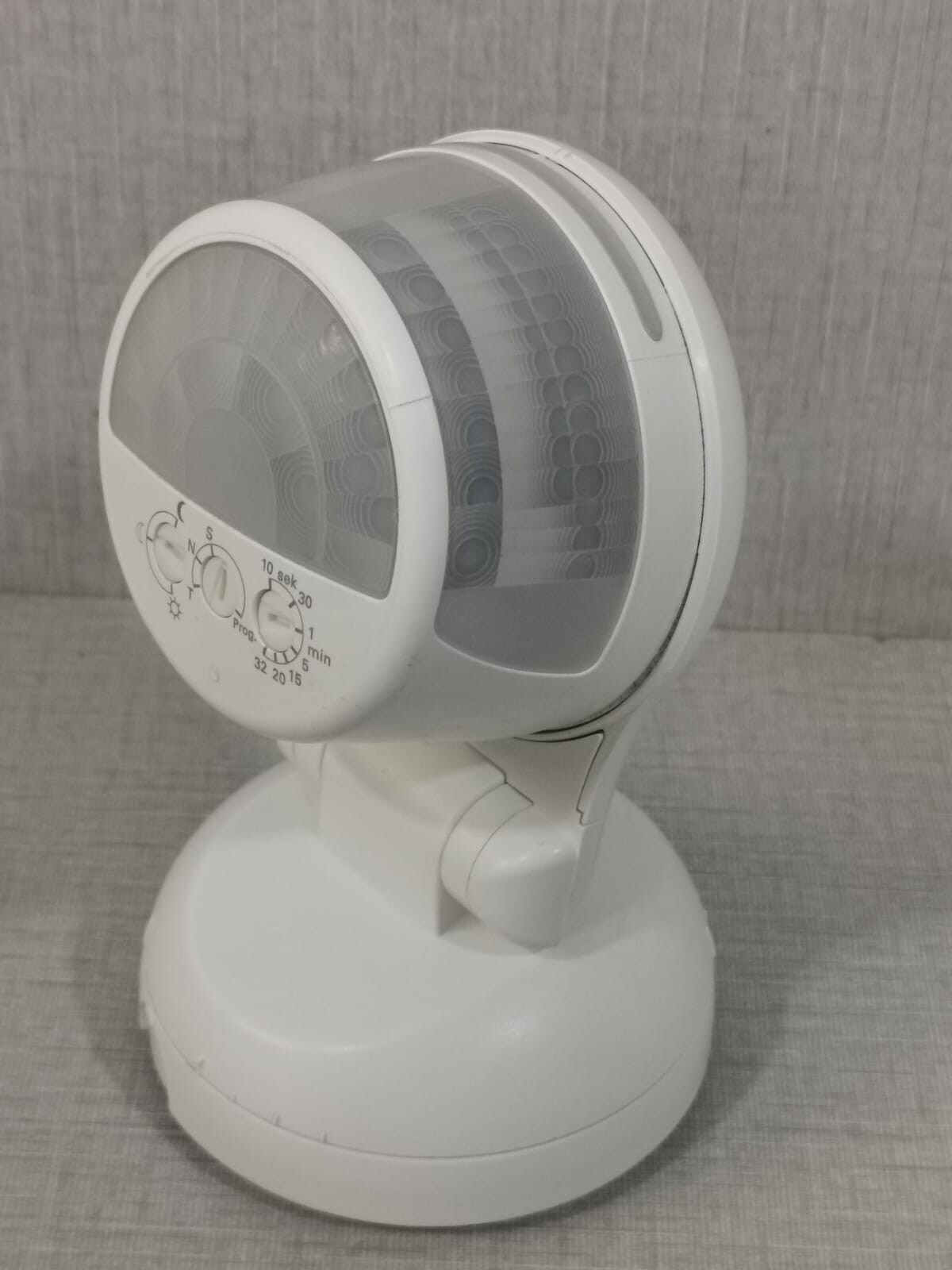 ABB AGM-204-500 ABB 6179 AGM-204-500 | 220 EiB/KNX ProfessionalLine 10