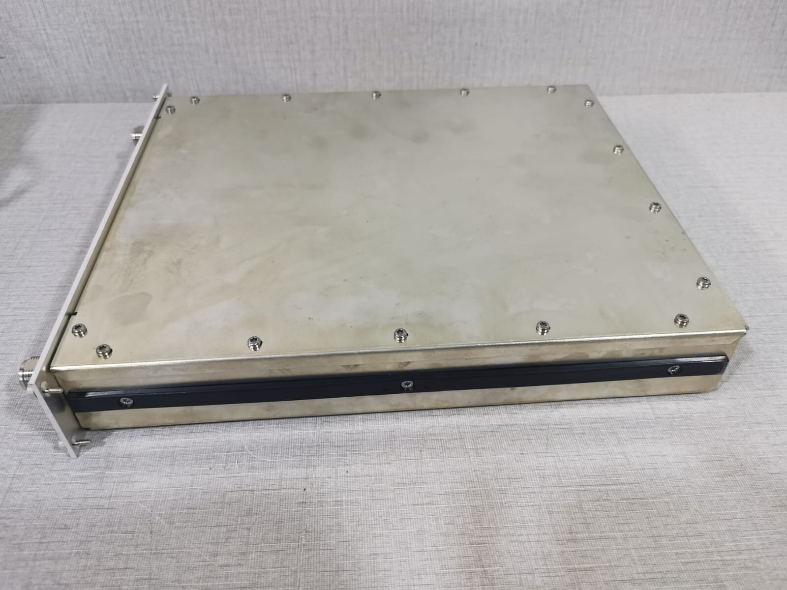 Unbranded DRMC R380-385 S390-395 DRMC 380MHz, DA7625, DRMC R380-385 S390-395 AUX1&2 RX2-4 INPUT 2 ANTENNA 10