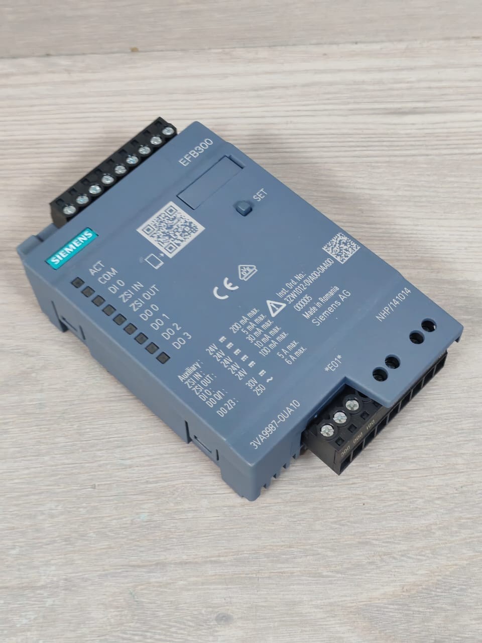 Siemens EFB300 SIEMENS EFB300 3VA9987-0UA10 EXTERNAL FUNCTION BOX 24V DC 5